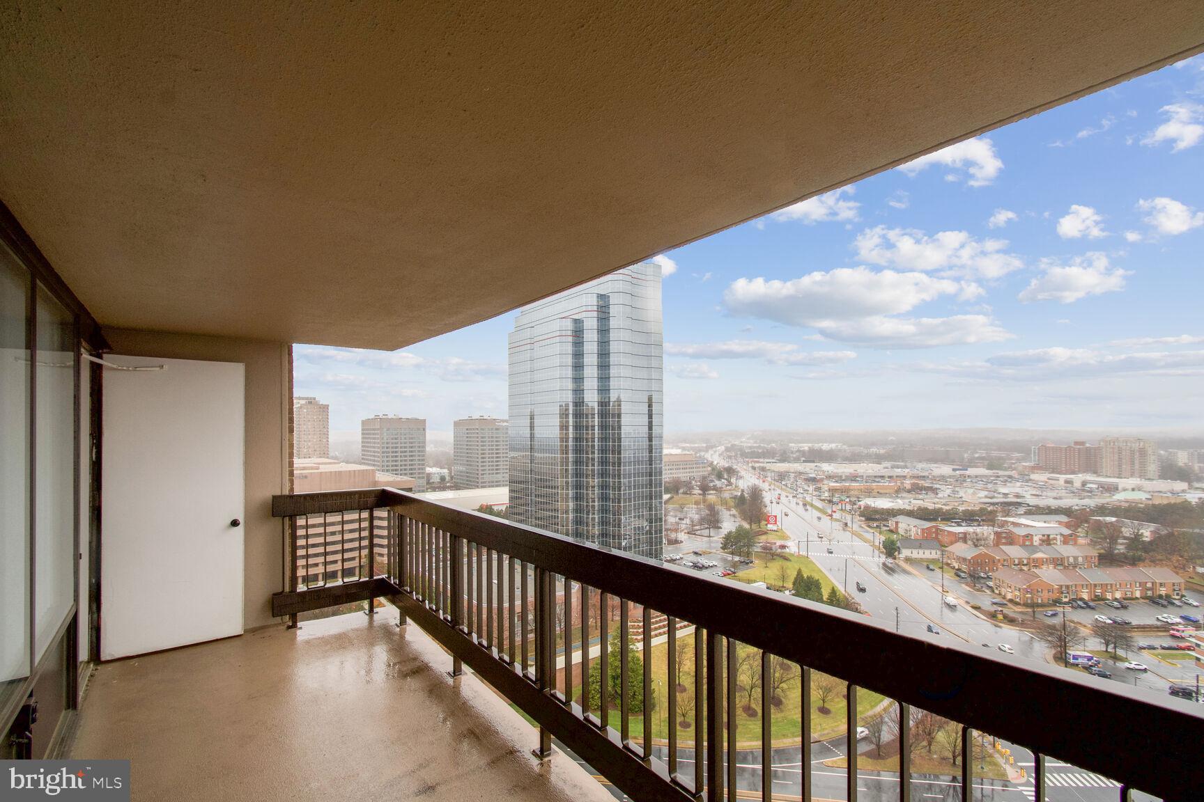 SKYLINE PLAZA - Residential Lease