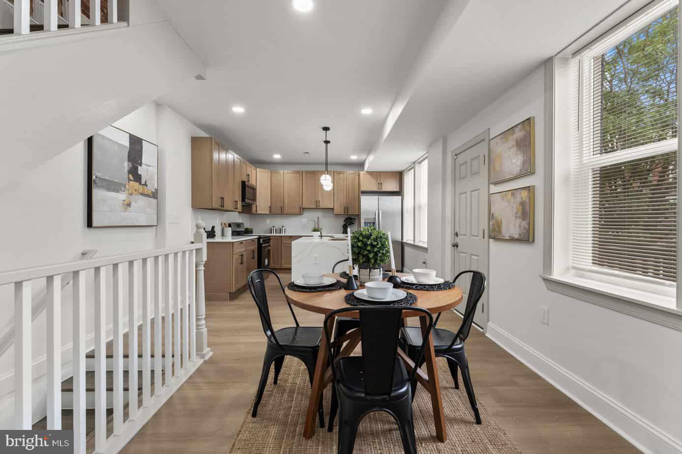 ELWOOD PARK - Residential