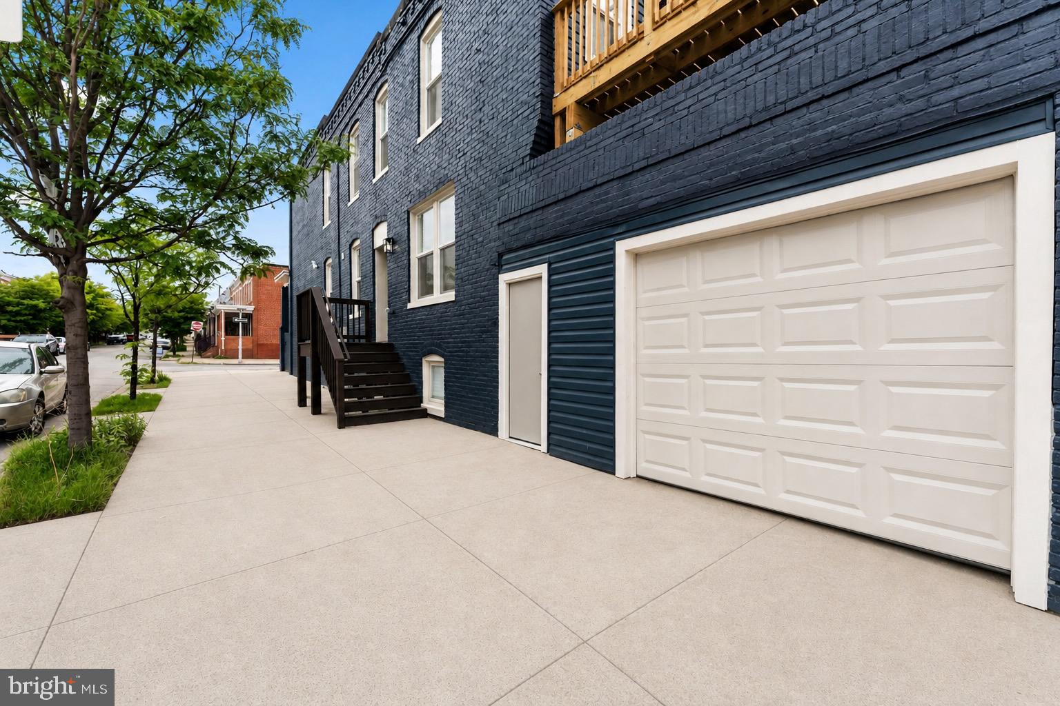 ELWOOD PARK - Residential
