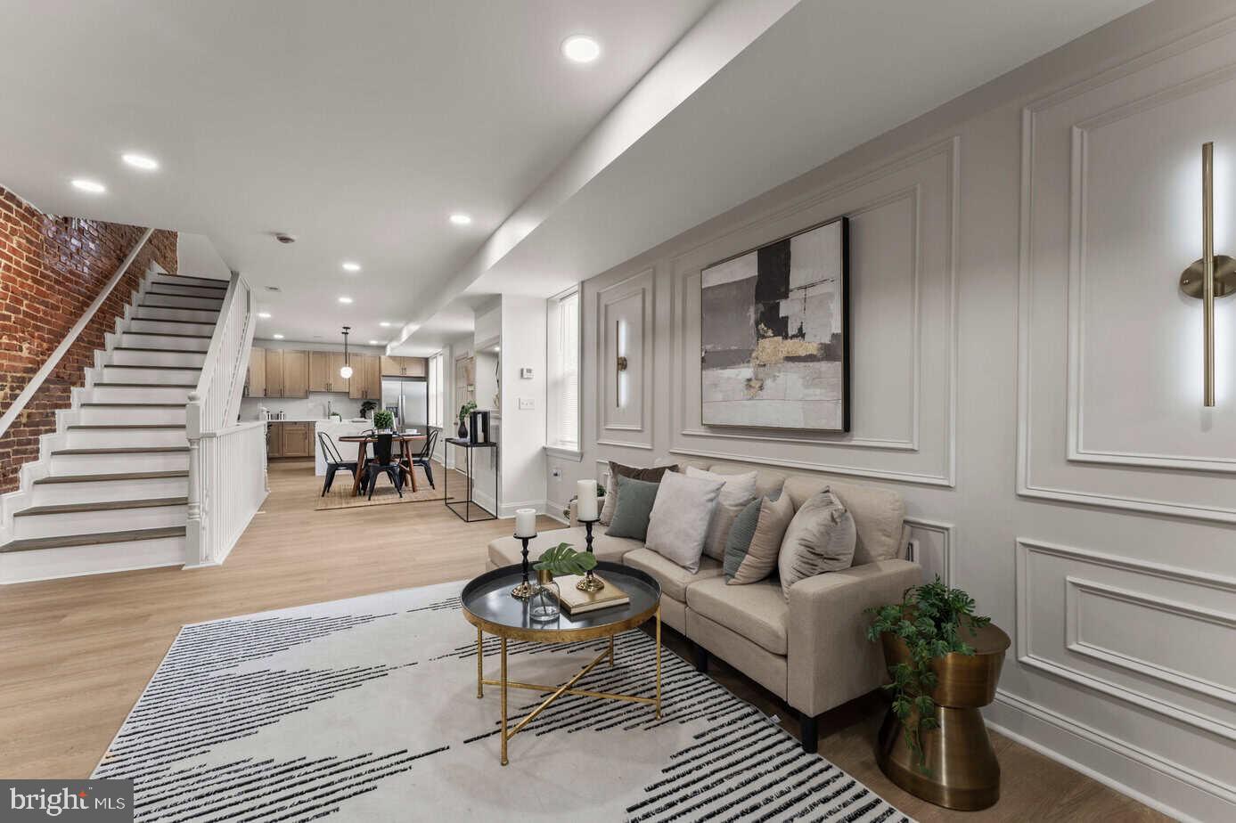 ELWOOD PARK - Residential