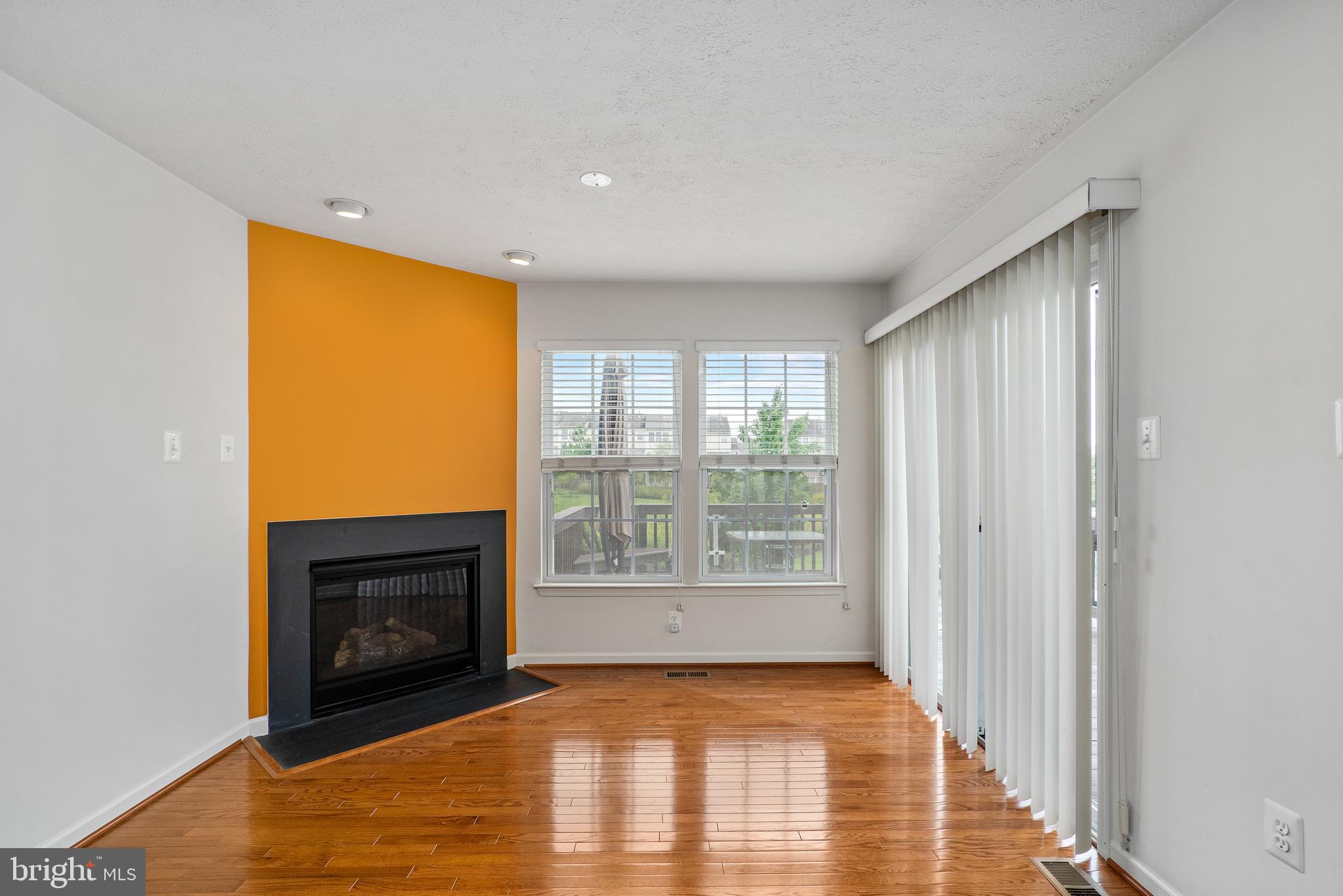 MIRAMAR LANDING - Residential