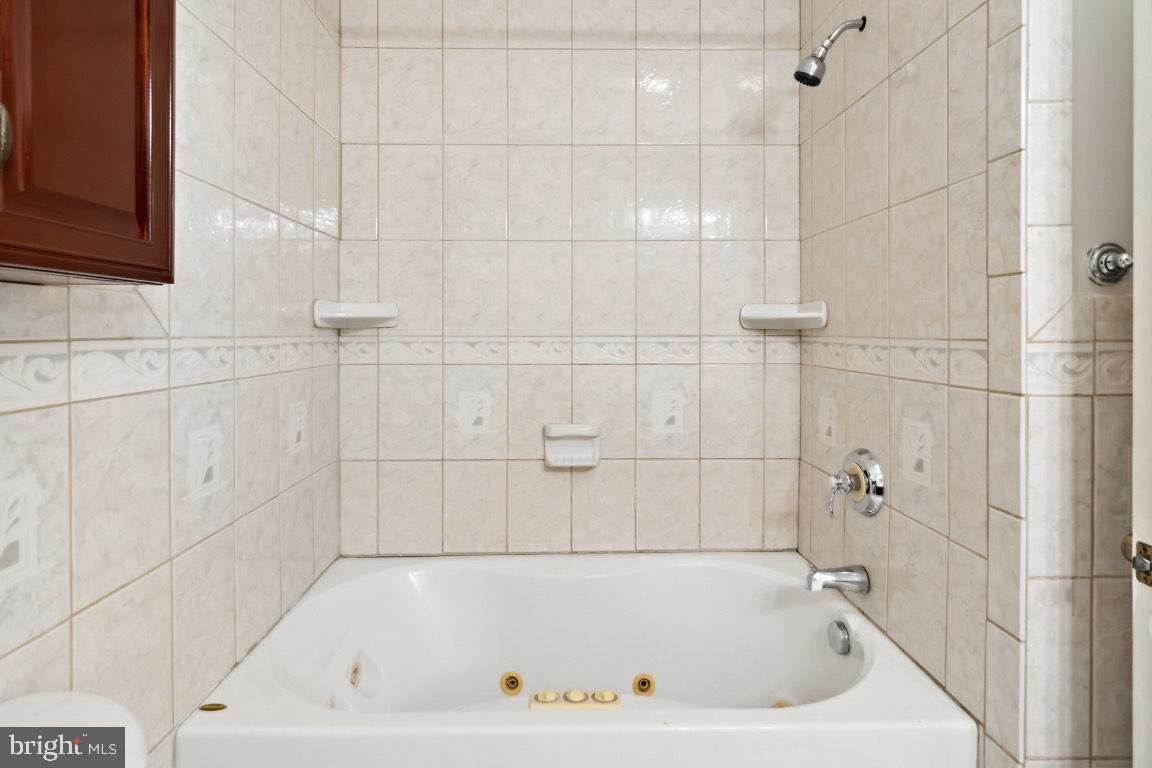 BALTIMORE HIGHLANDS - Residential