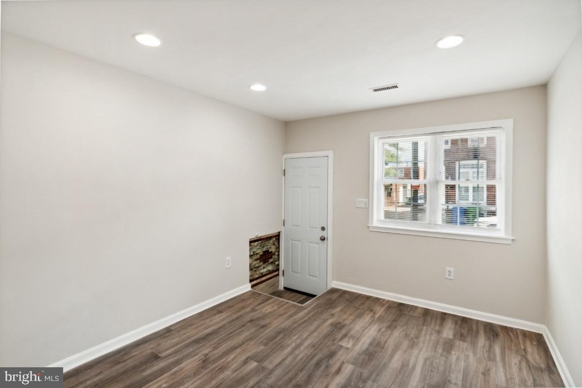 BALTIMORE HIGHLANDS - Residential