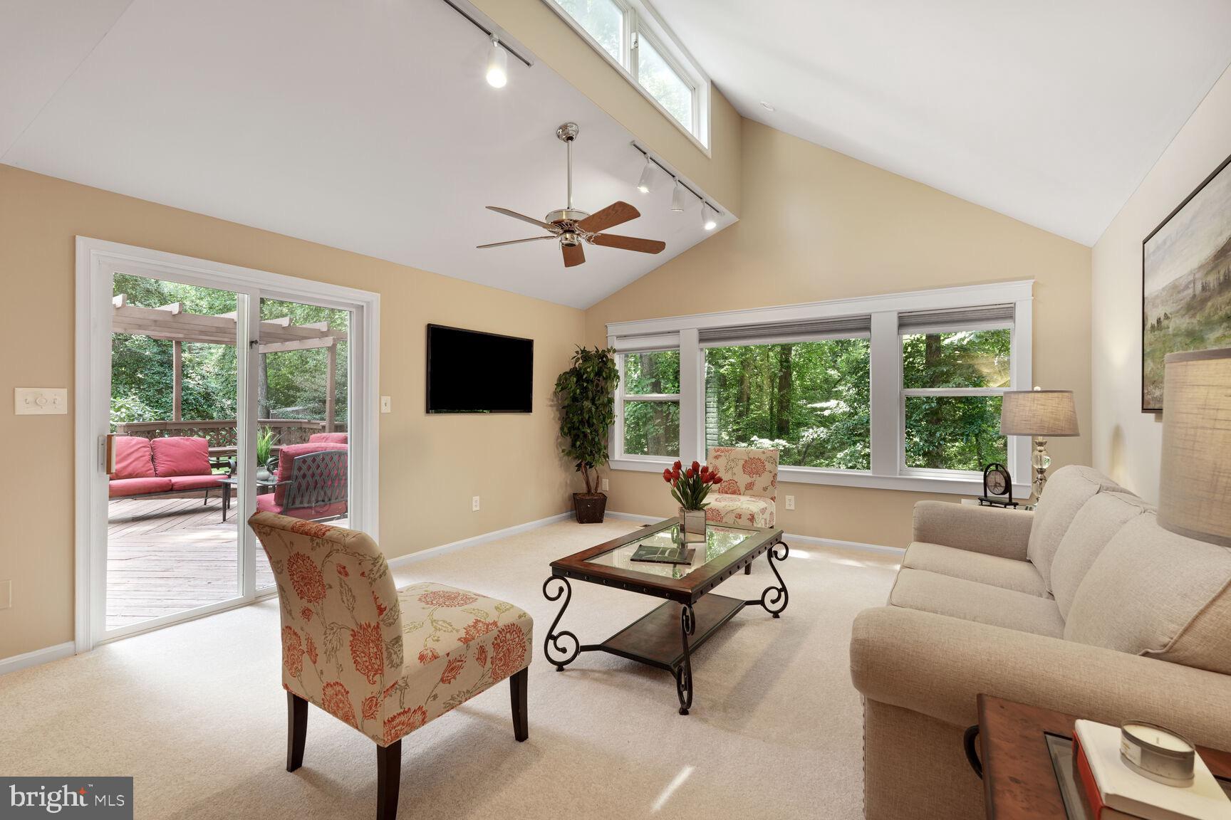 4924 BEXLEY LANE