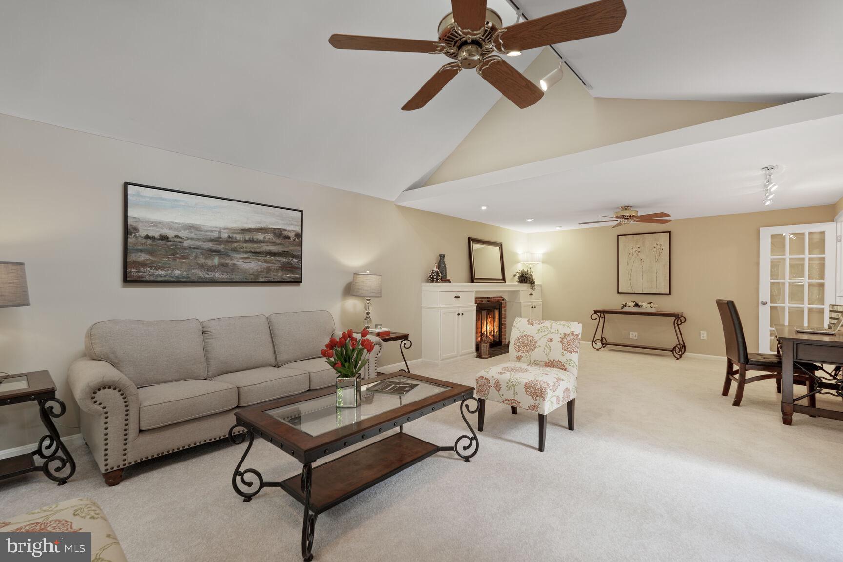 4924 BEXLEY LANE