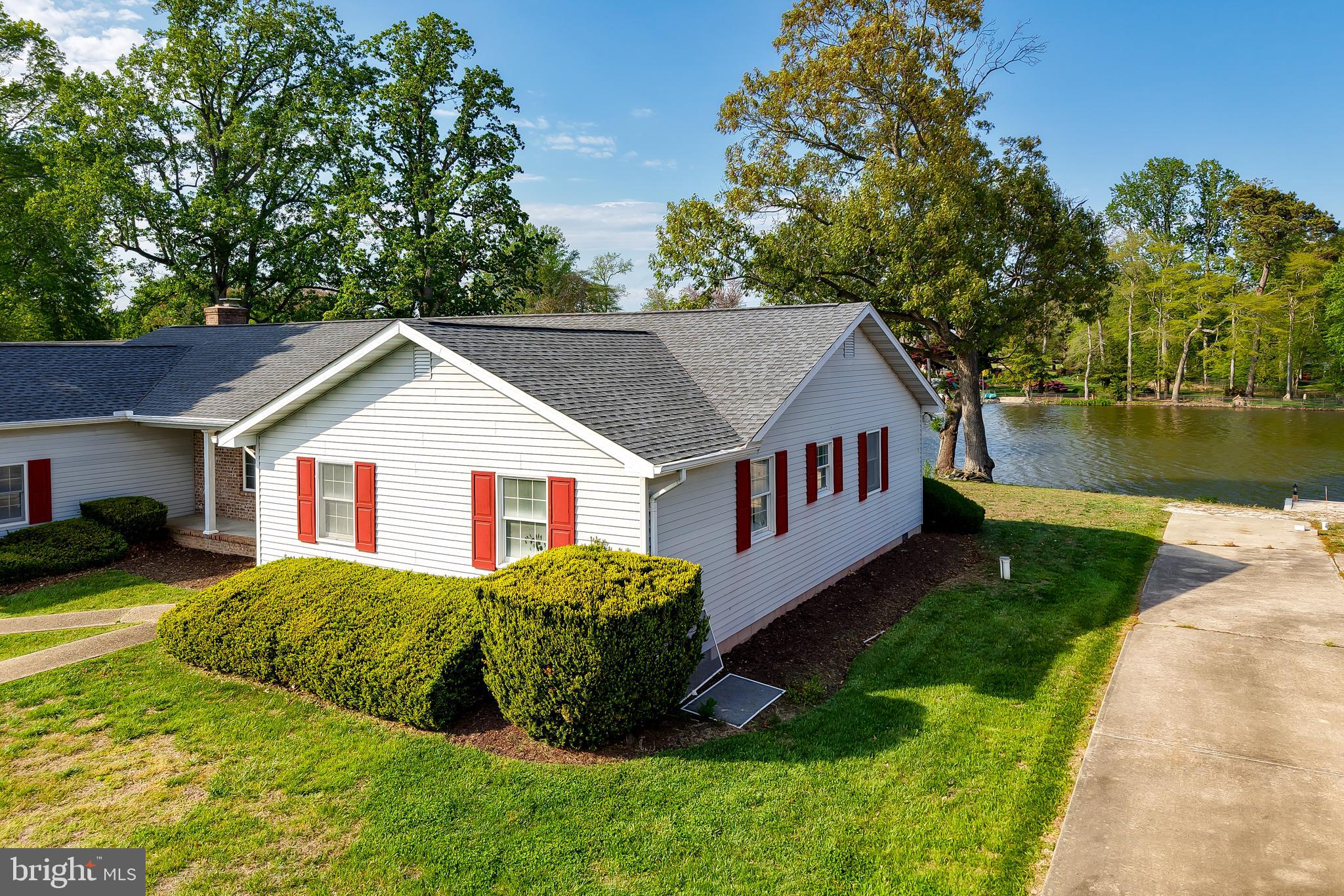 30455 E MILL RUN