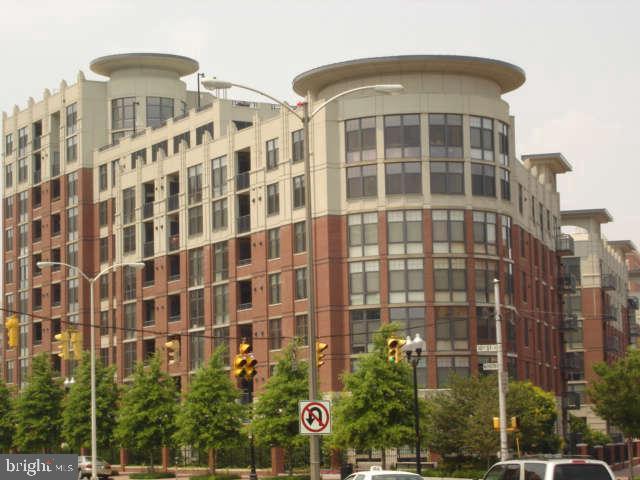 CLARENDON 1021 - Residential Lease