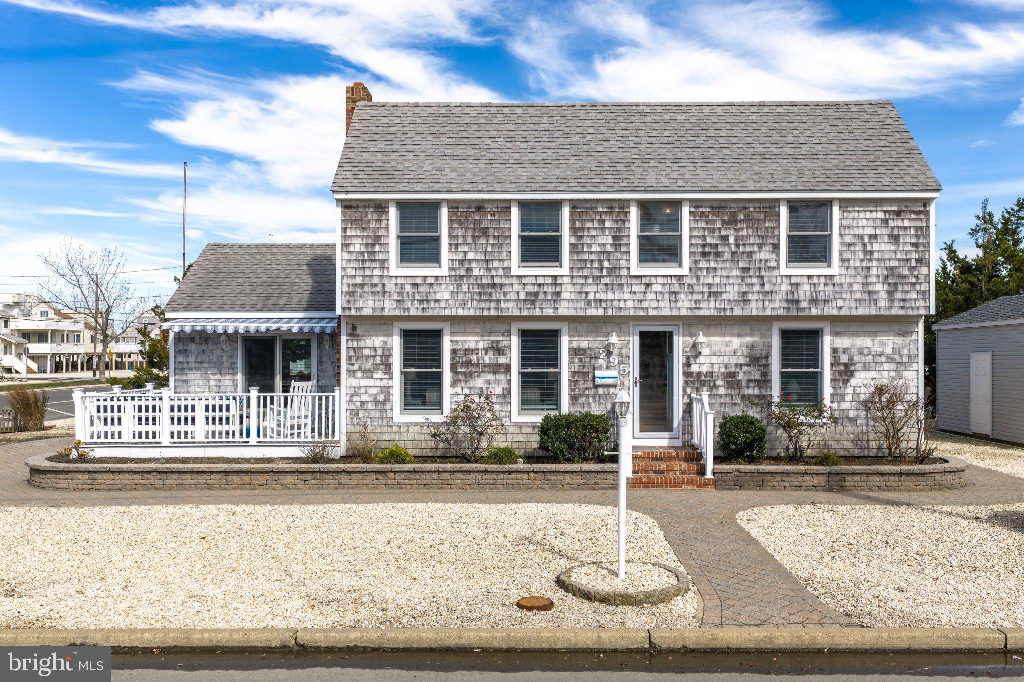 295 N 9TH STREET