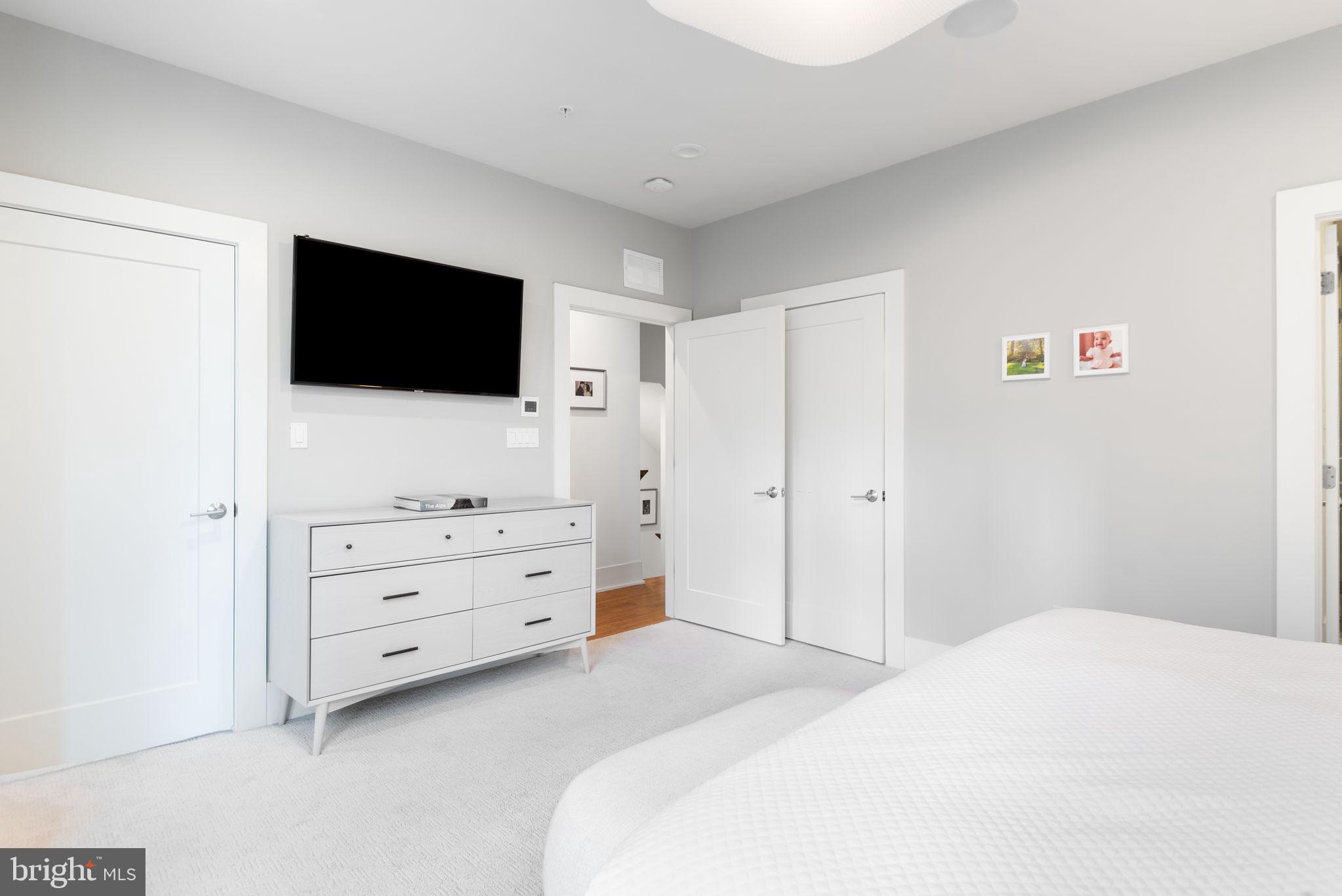 LITTLE FALLS PLACE - Residential Lease