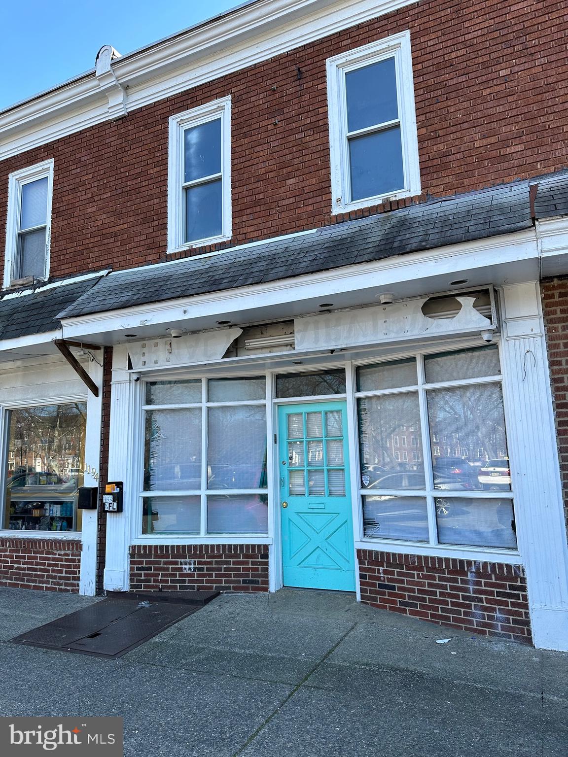 1192 YORKSHIP SQUARE