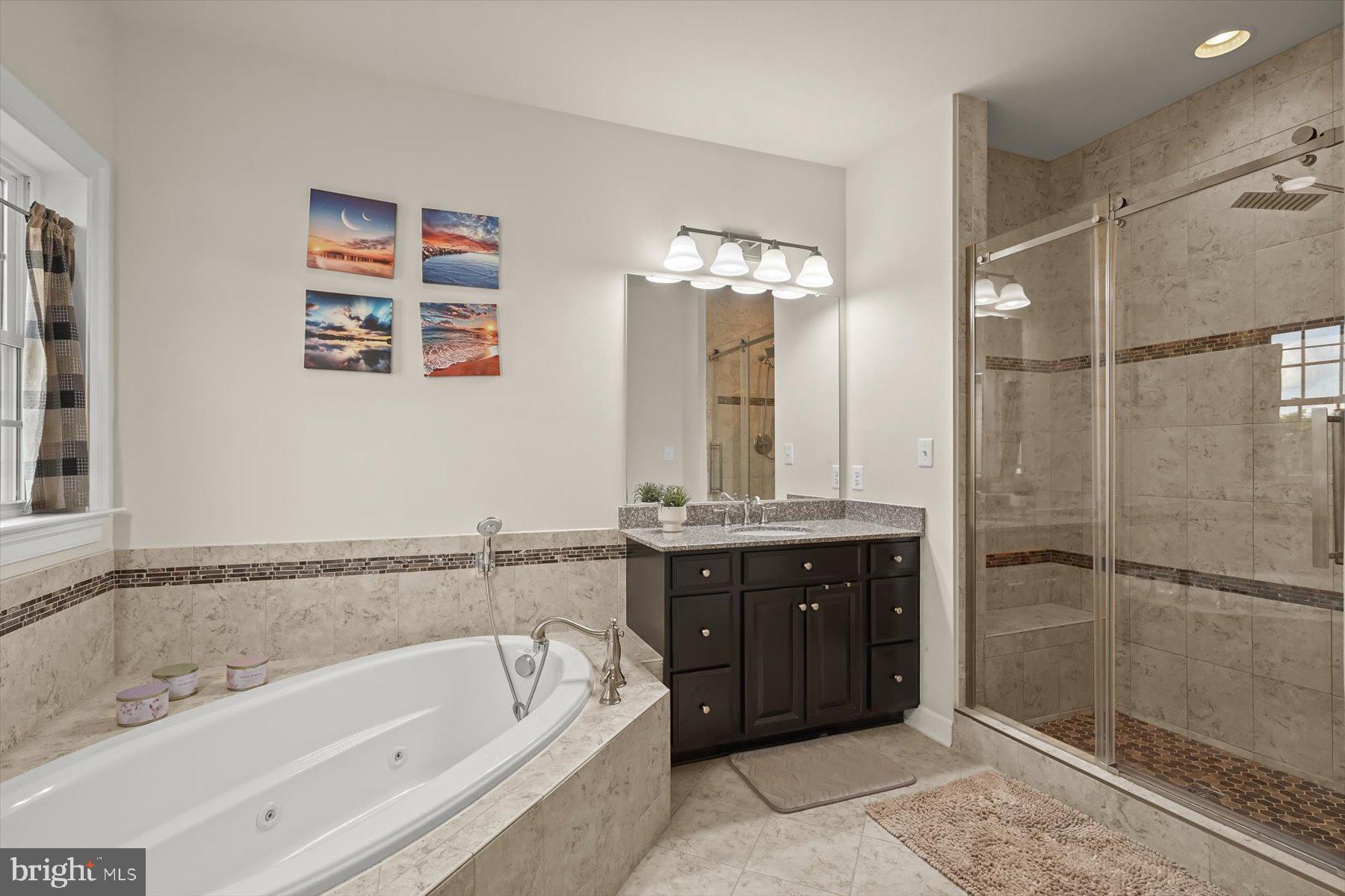 OAK CREEK CLUB - Residential