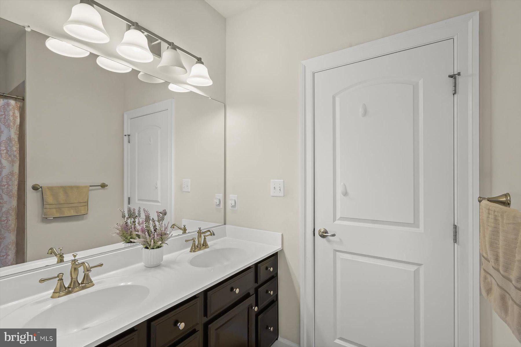 OAK CREEK CLUB - Residential