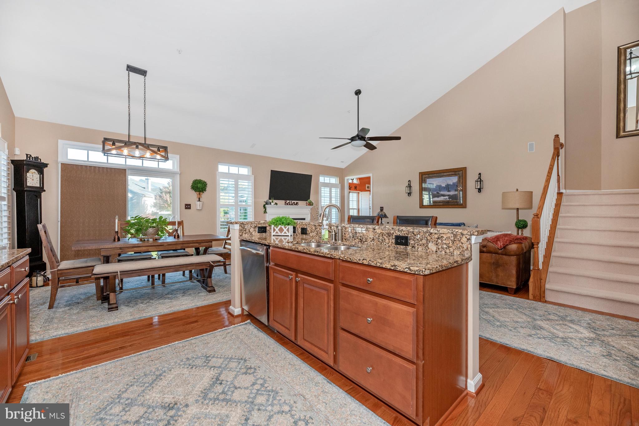 SIGNATURE CLUB AT GREENVIEW - Residential