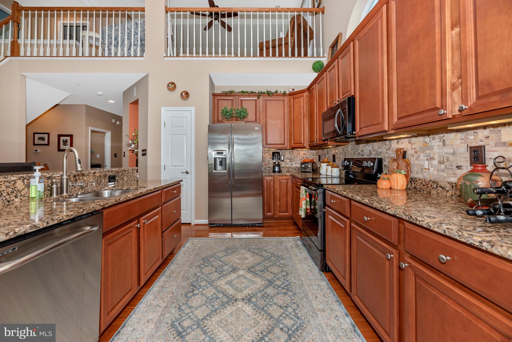 SIGNATURE CLUB AT GREENVIEW - Residential