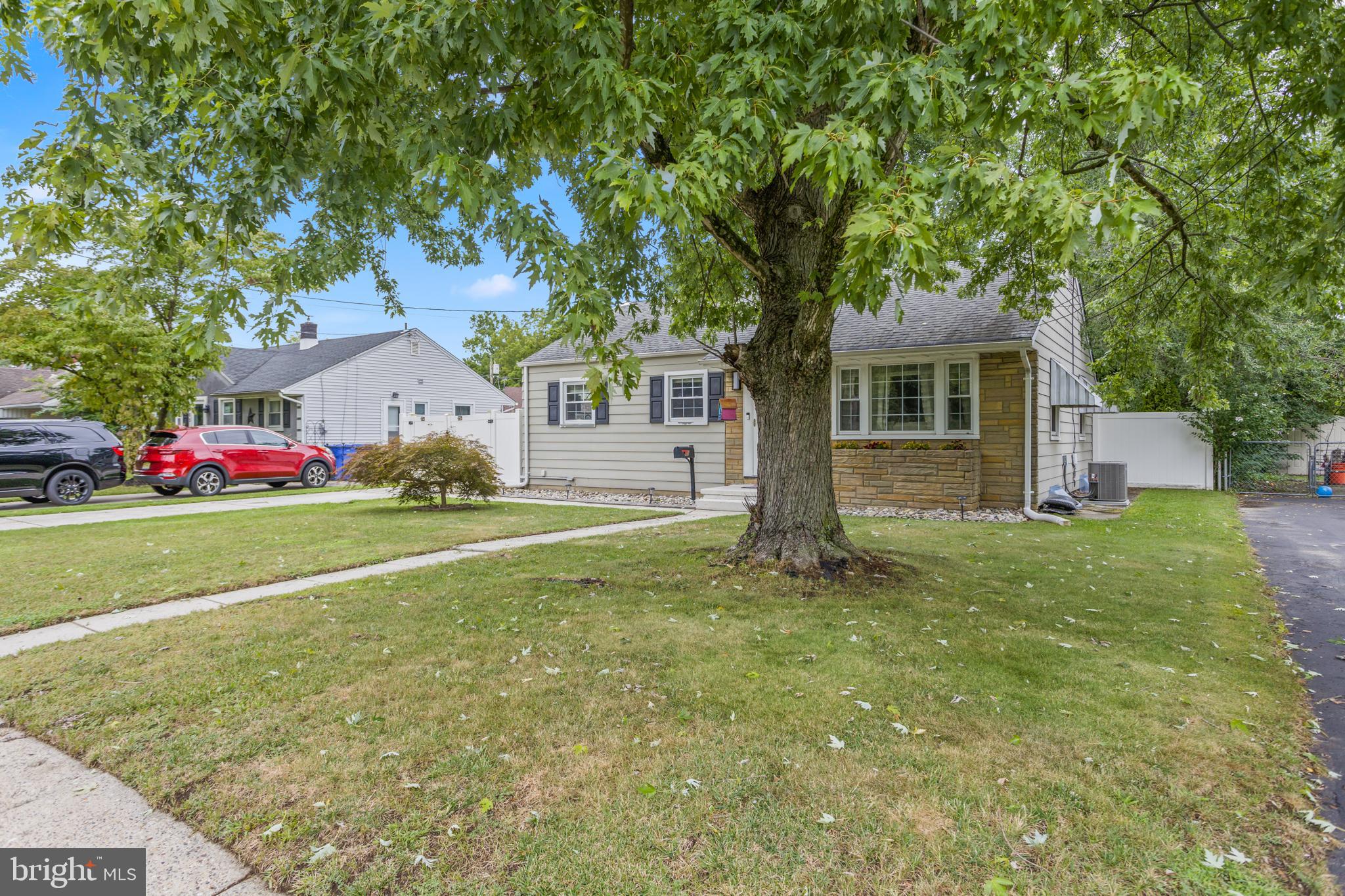 607 GARDEN STREET