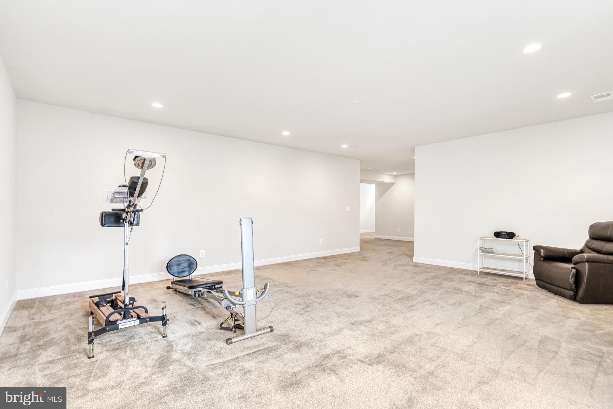 REGENCY AT CREEKSIDE - Residential