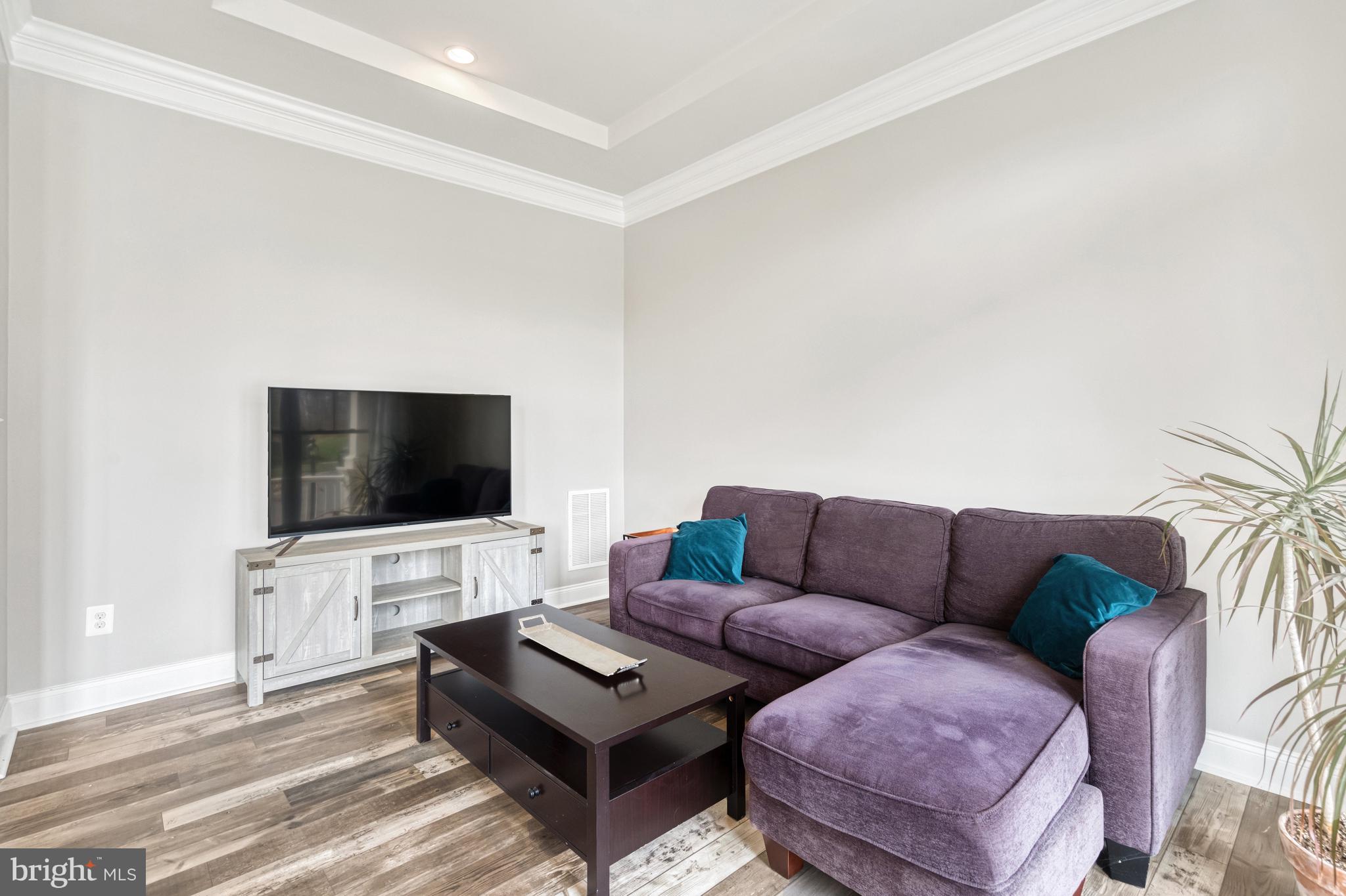 REGENCY AT CREEKSIDE - Residential