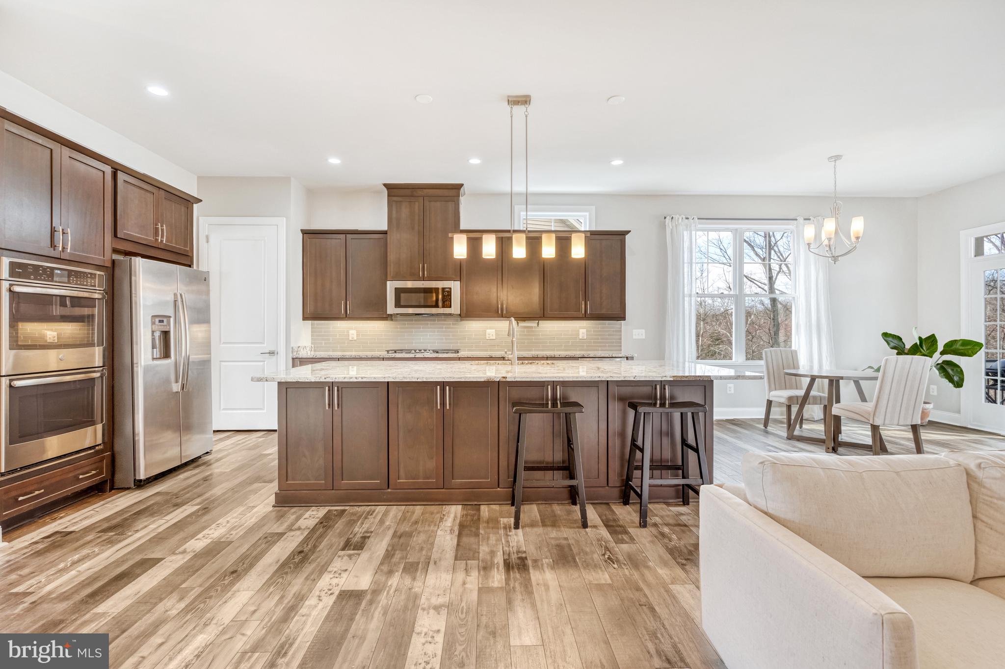 REGENCY AT CREEKSIDE - Residential