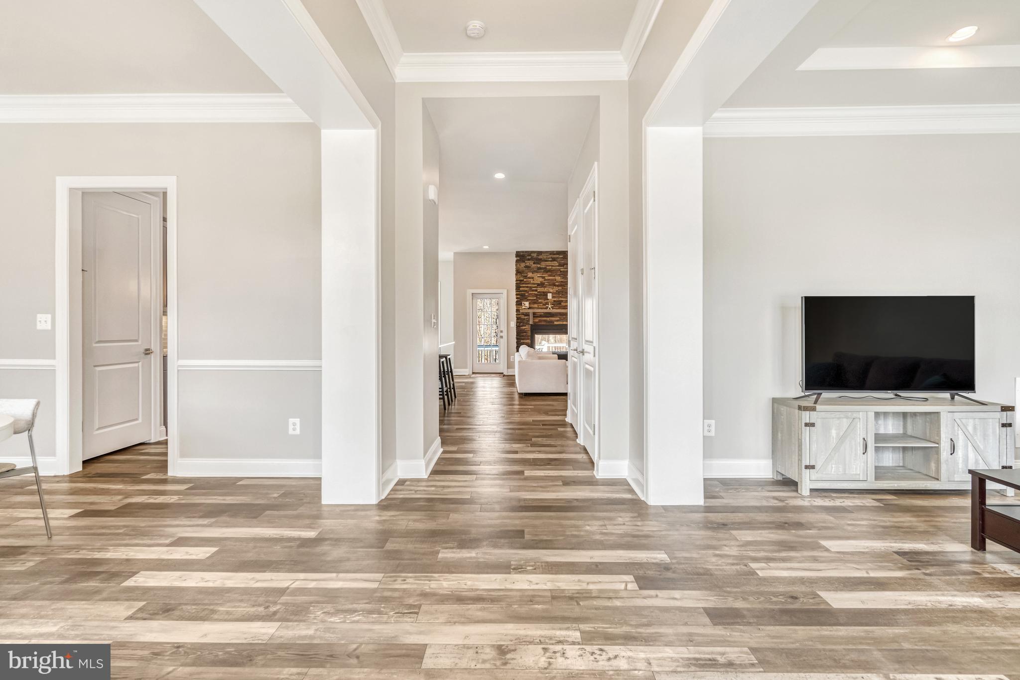 REGENCY AT CREEKSIDE - Residential