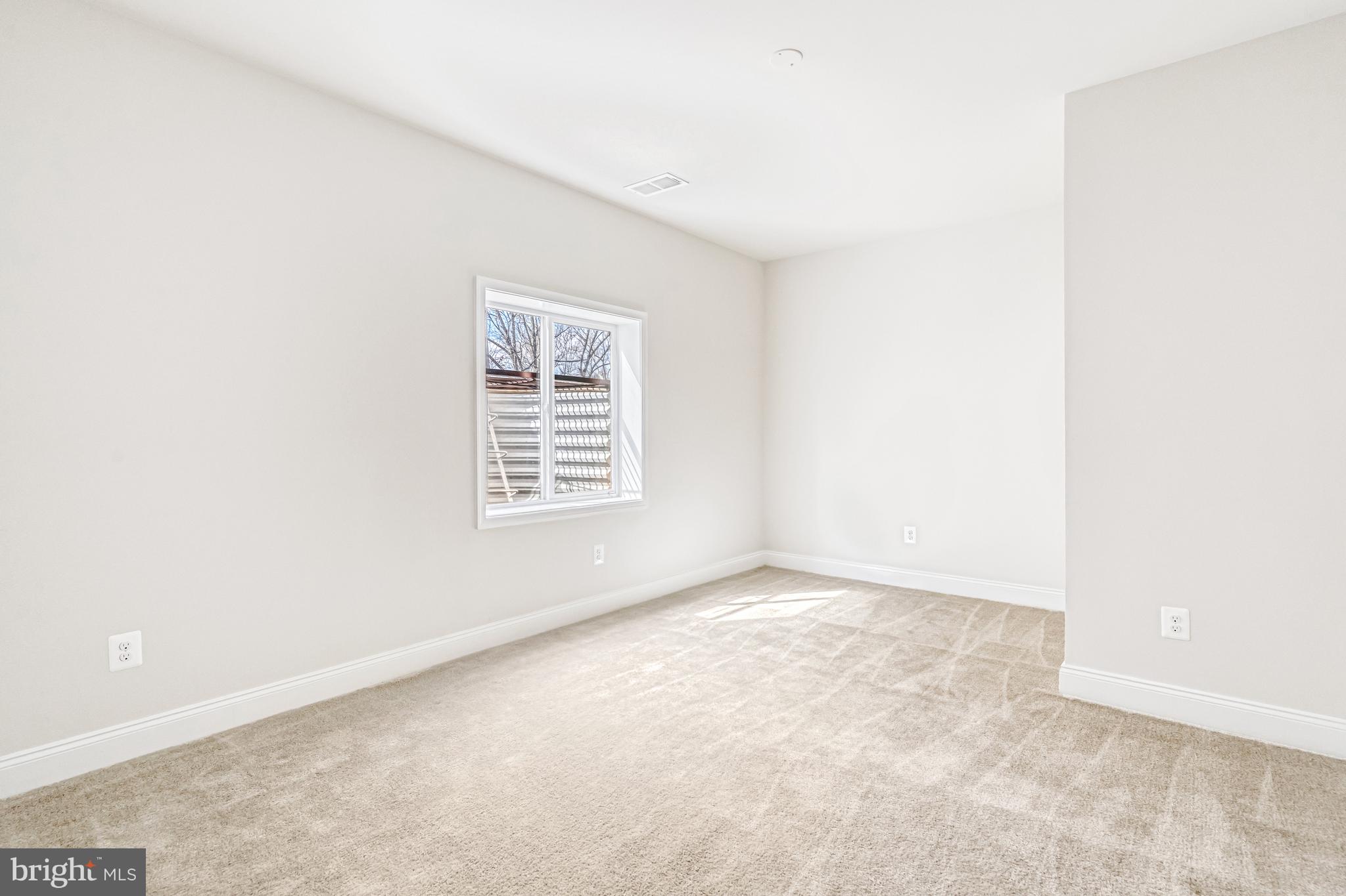 REGENCY AT CREEKSIDE - Residential