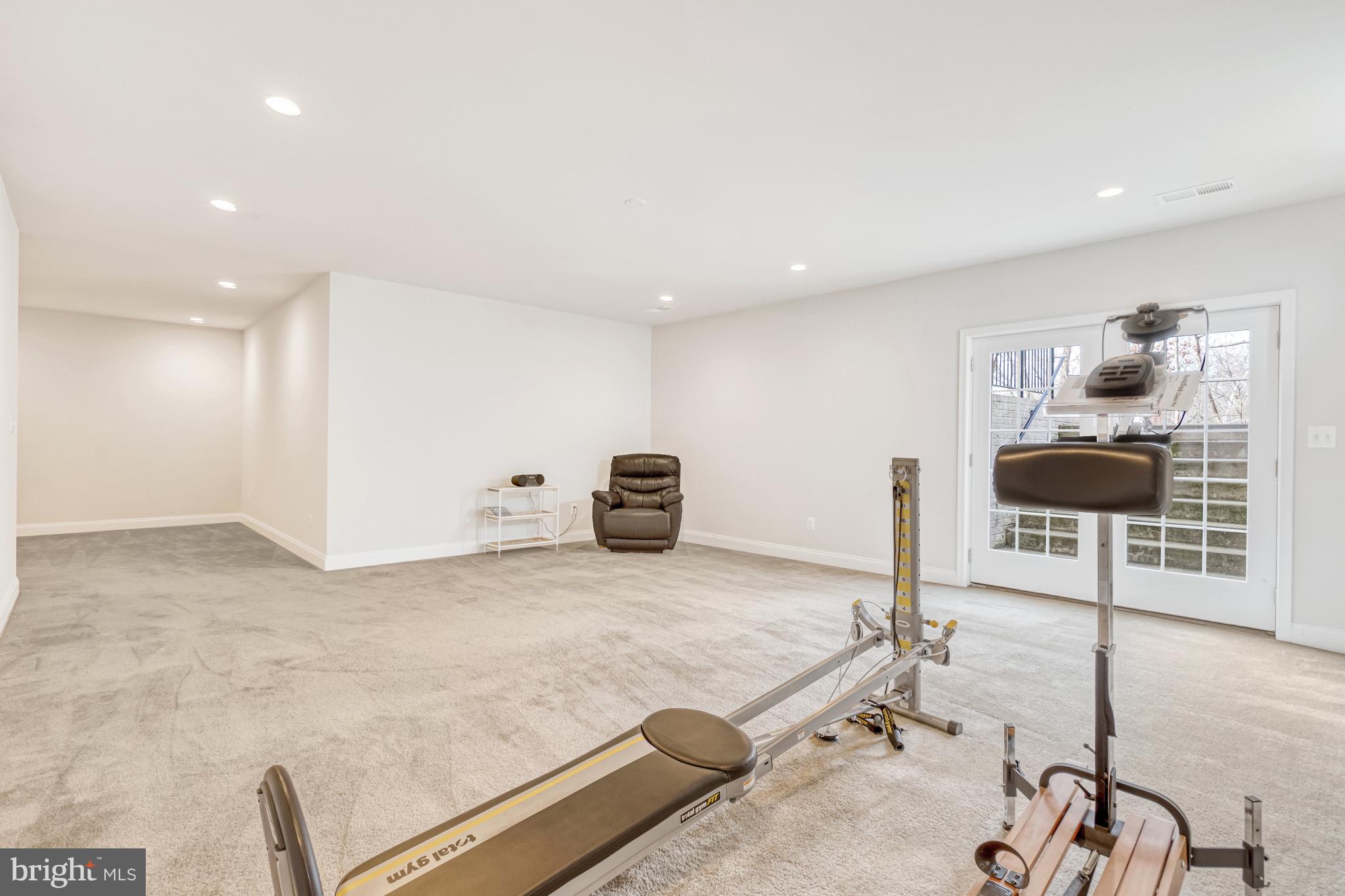 REGENCY AT CREEKSIDE - Residential