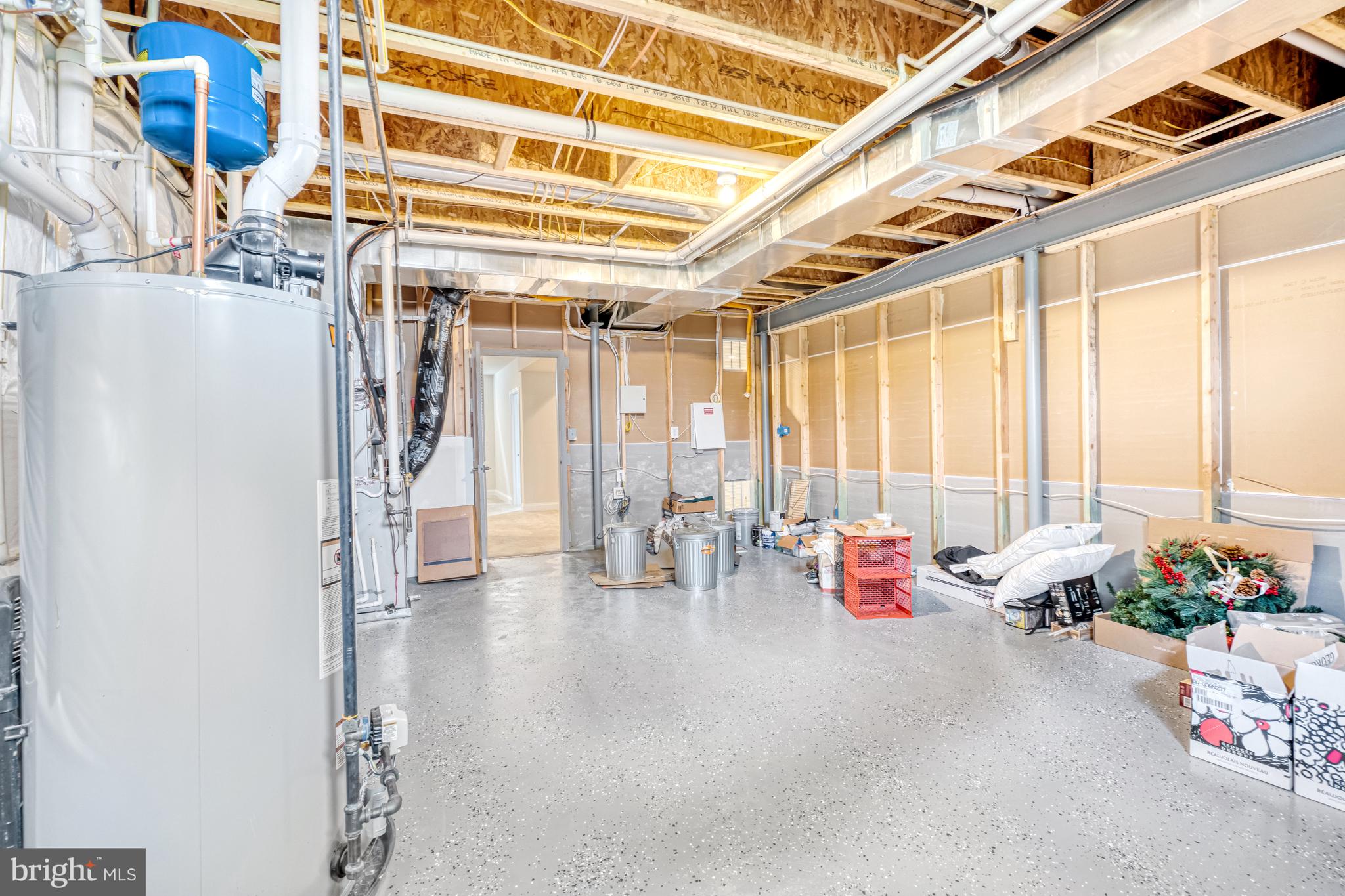 REGENCY AT CREEKSIDE - Residential