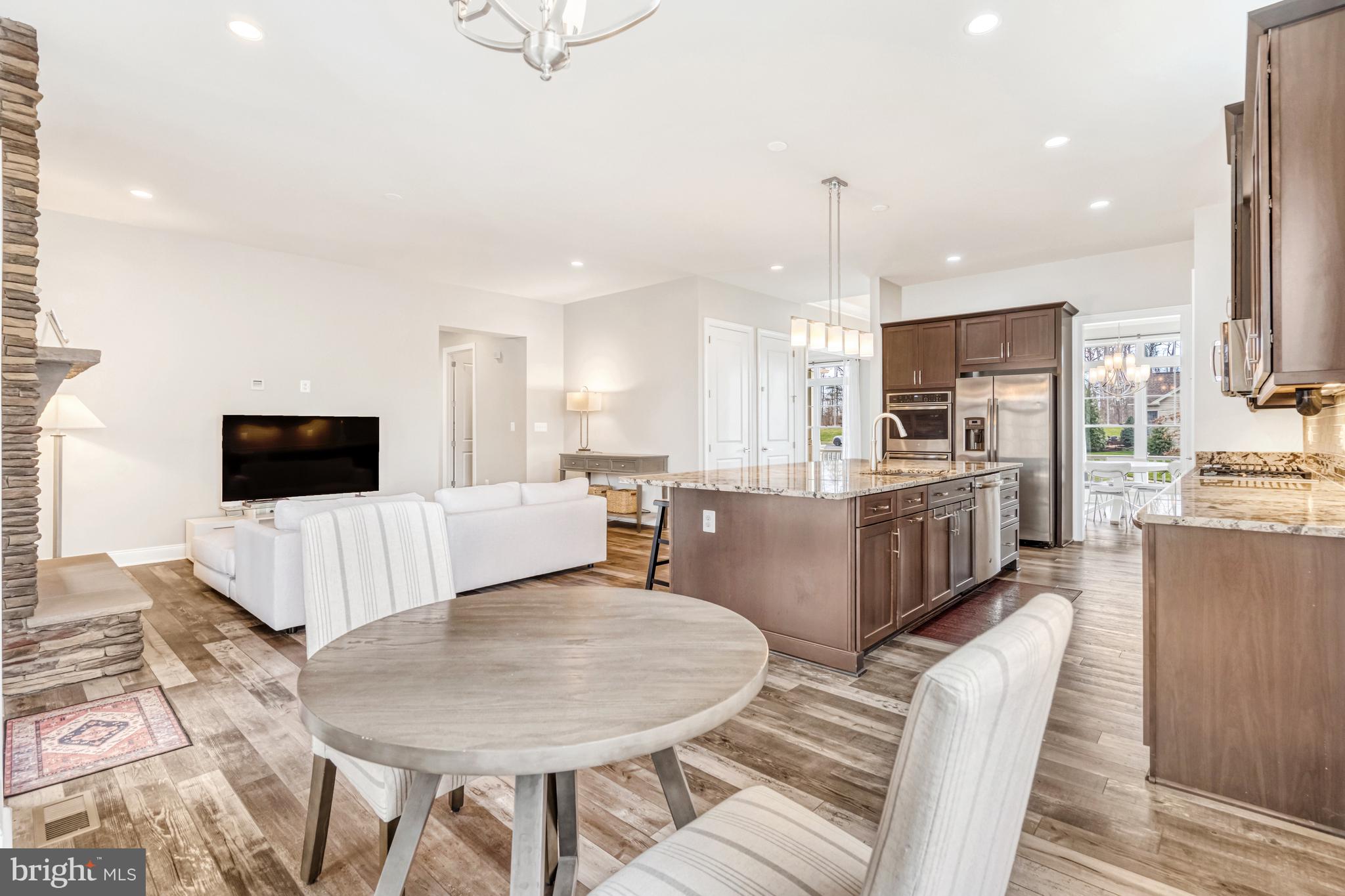 REGENCY AT CREEKSIDE - Residential