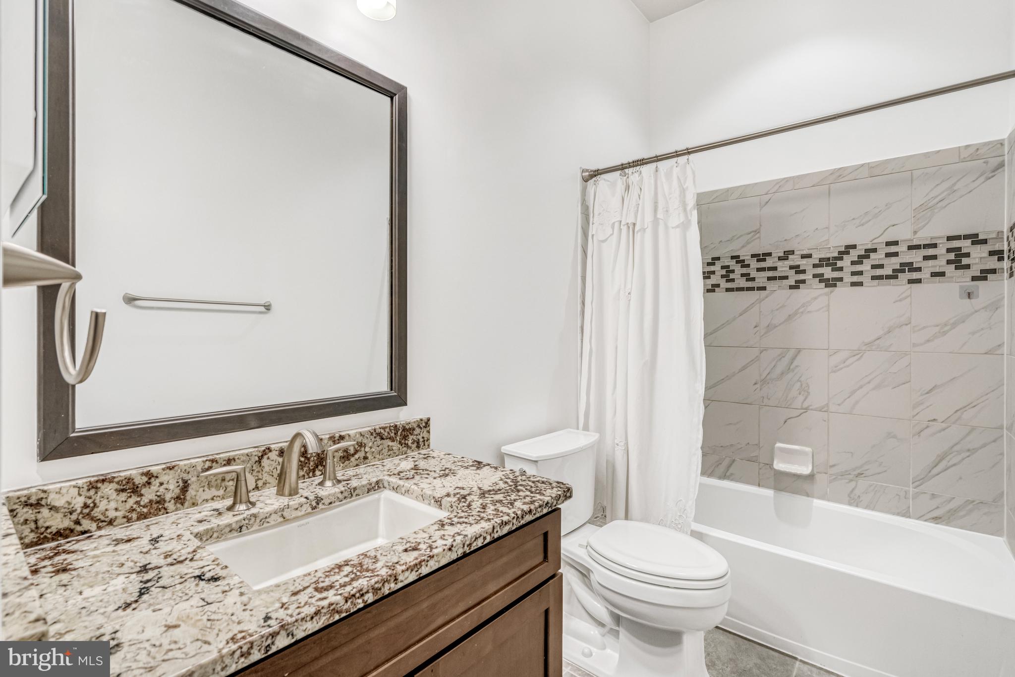 REGENCY AT CREEKSIDE - Residential