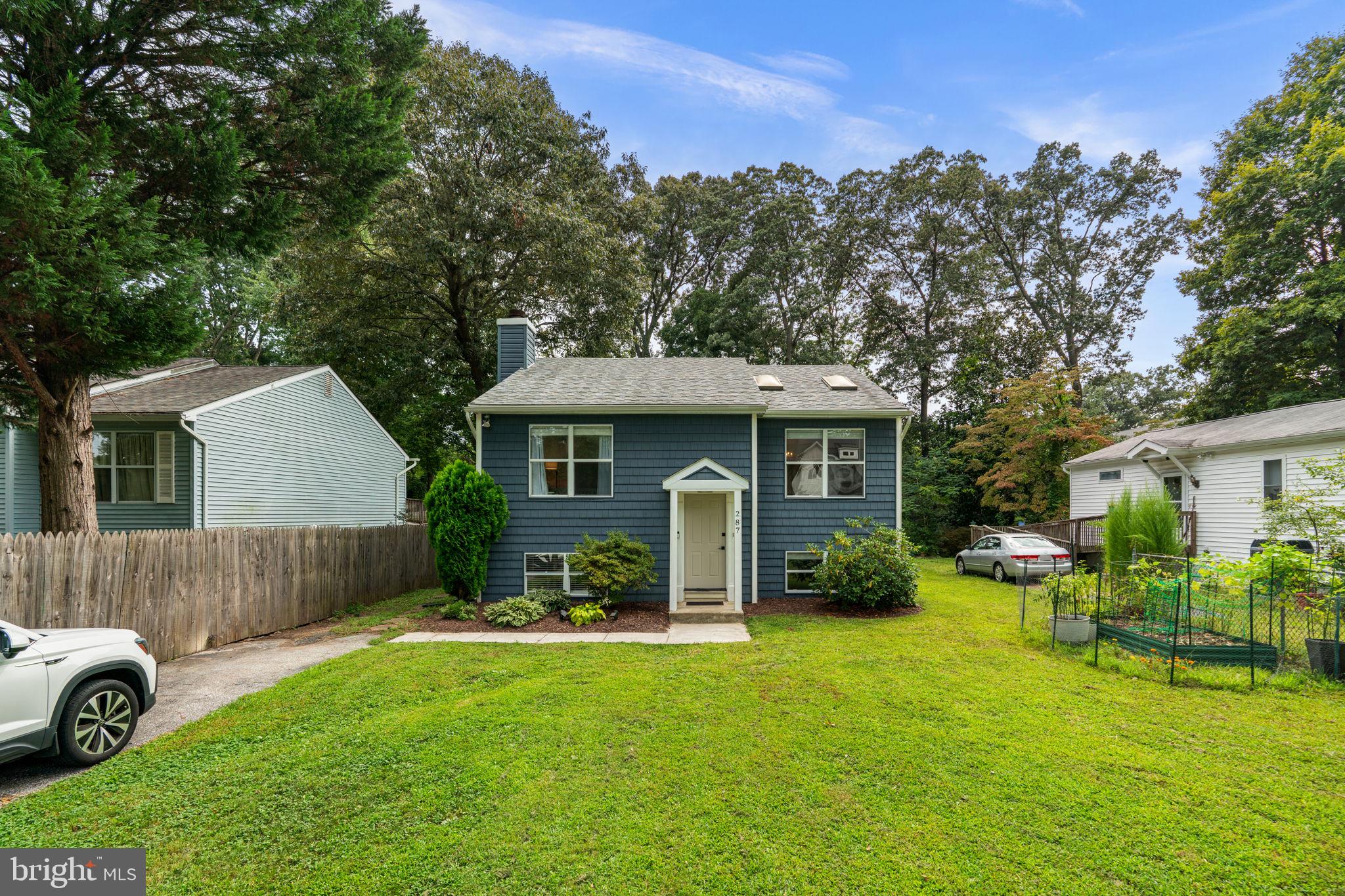 287 NORTH DRIVE