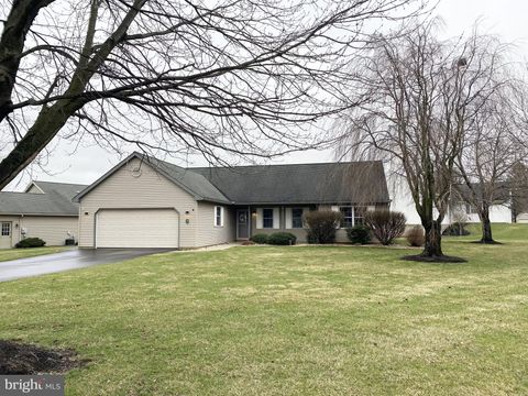 36 ROSEMONT DRIVE MYERSTOWN PA 17067