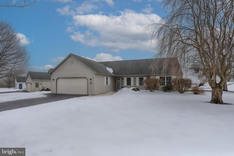 36 ROSEMONT DRIVE MYERSTOWN PA 17067