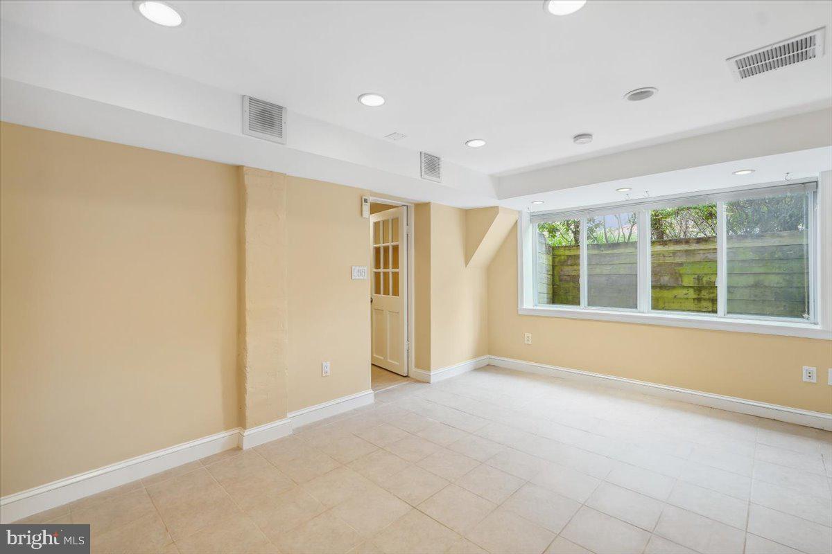 PARKWOOD - Residential