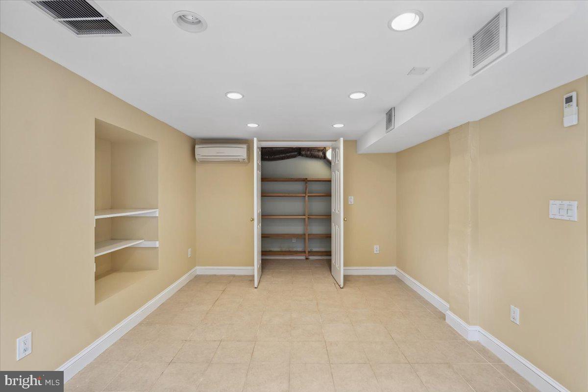 PARKWOOD - Residential