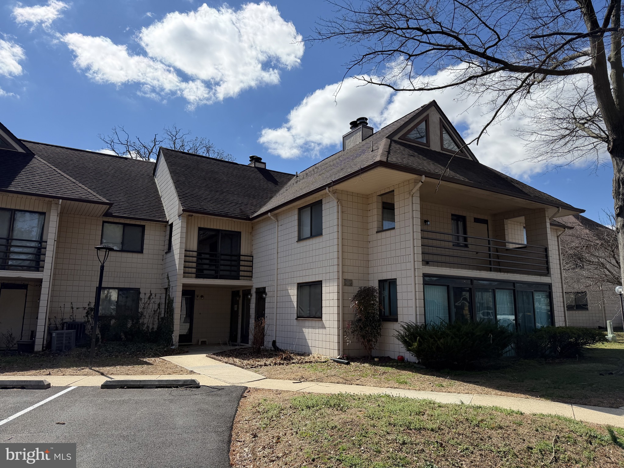 OLDE OAK - Residential