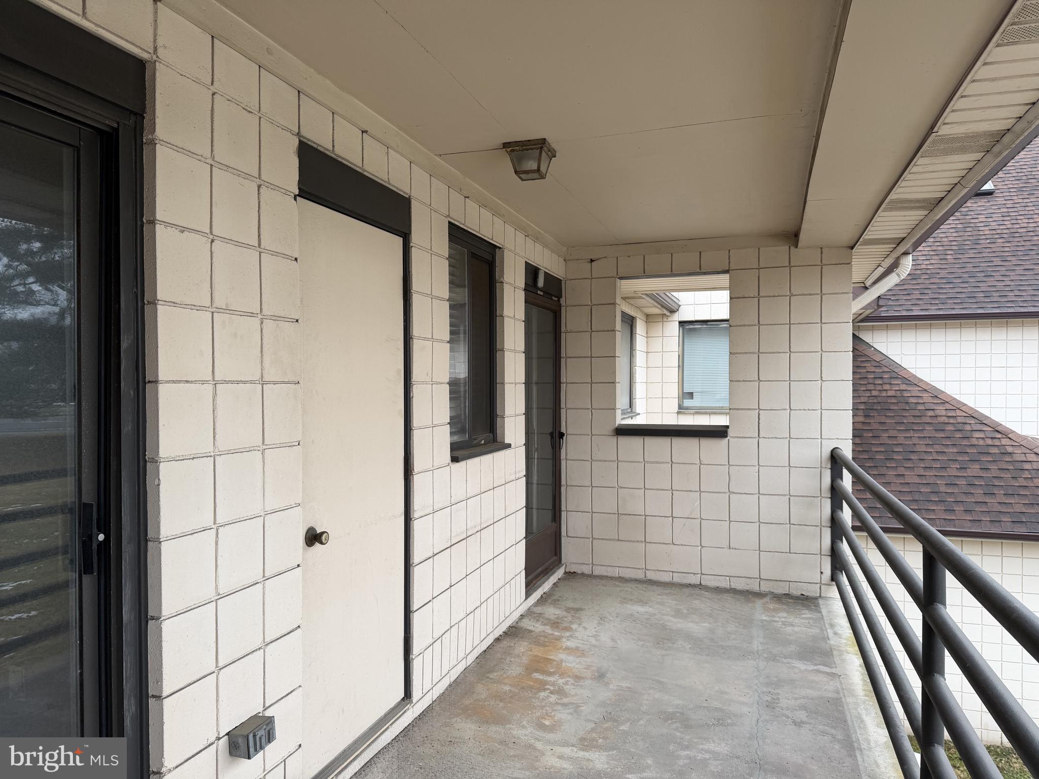 OLDE OAK - Residential