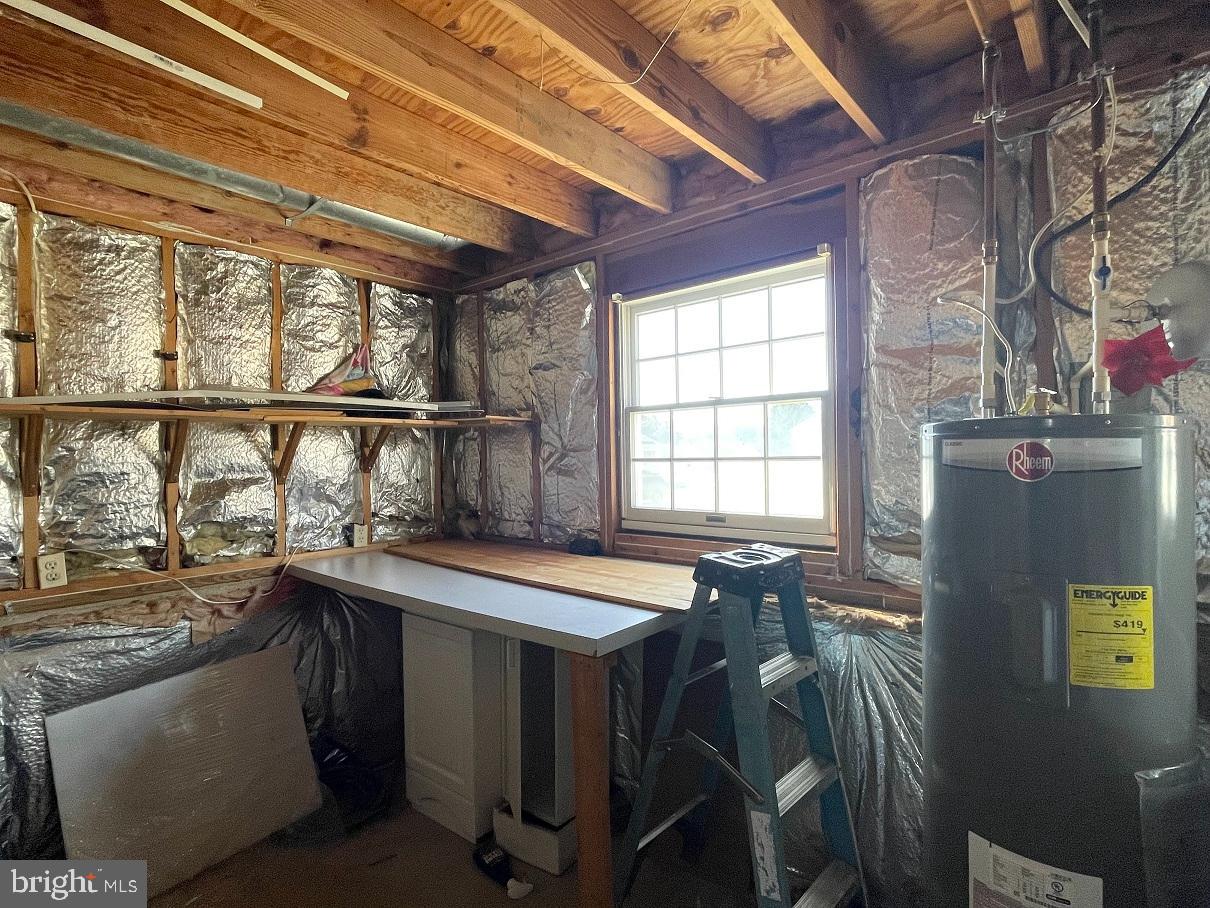 BAYVIEW ESTATES - Residential Lease