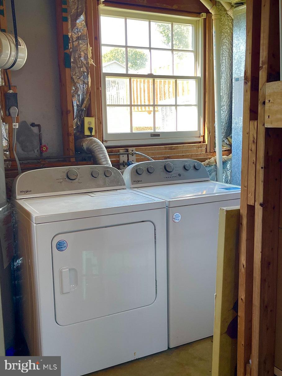 BAYVIEW ESTATES - Residential Lease