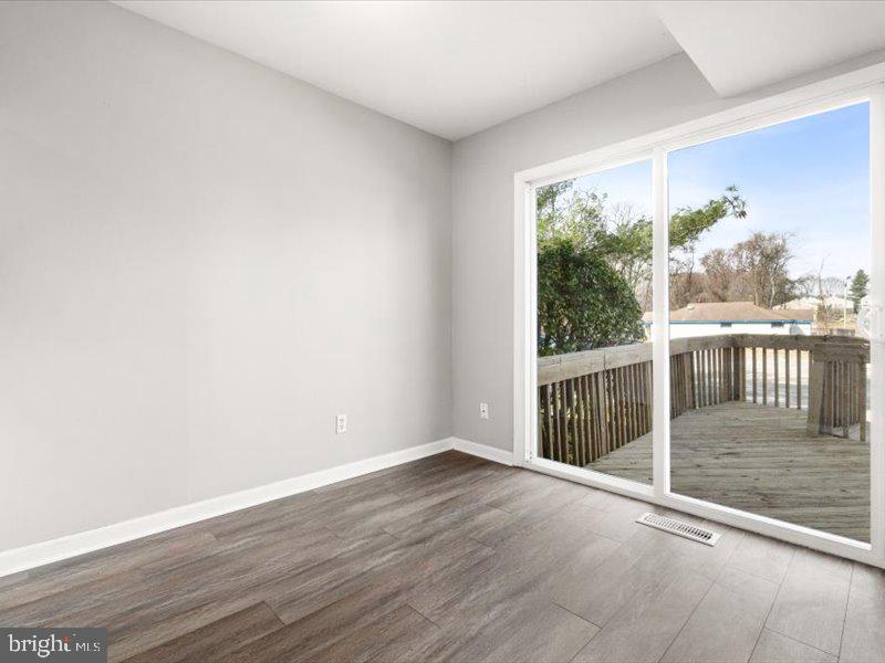 BROOKSHIRE - Residential