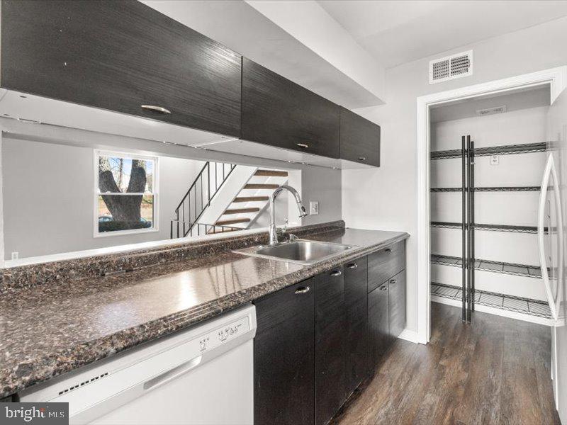 BROOKSHIRE - Residential