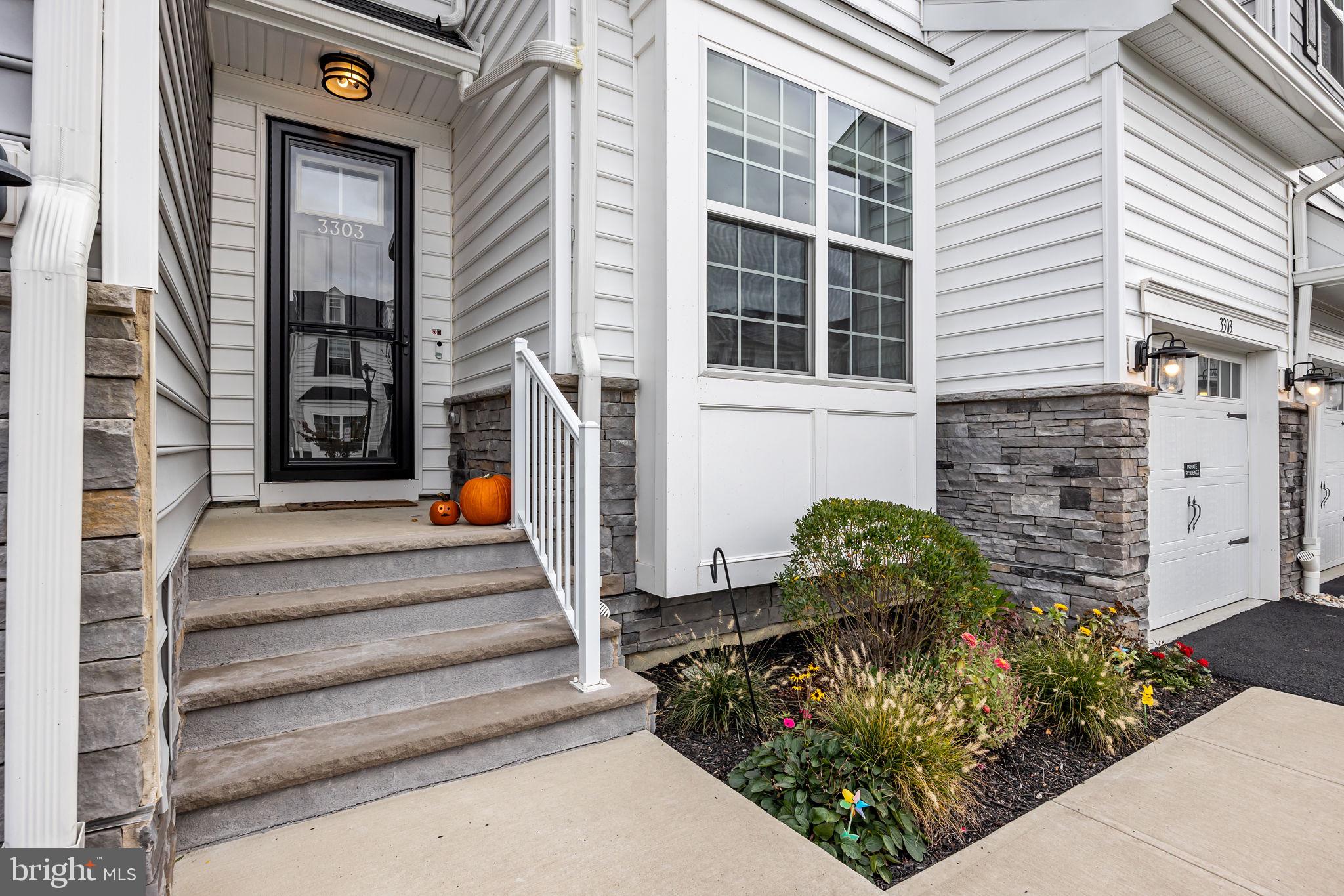 3303 BEECHWOOD COURT