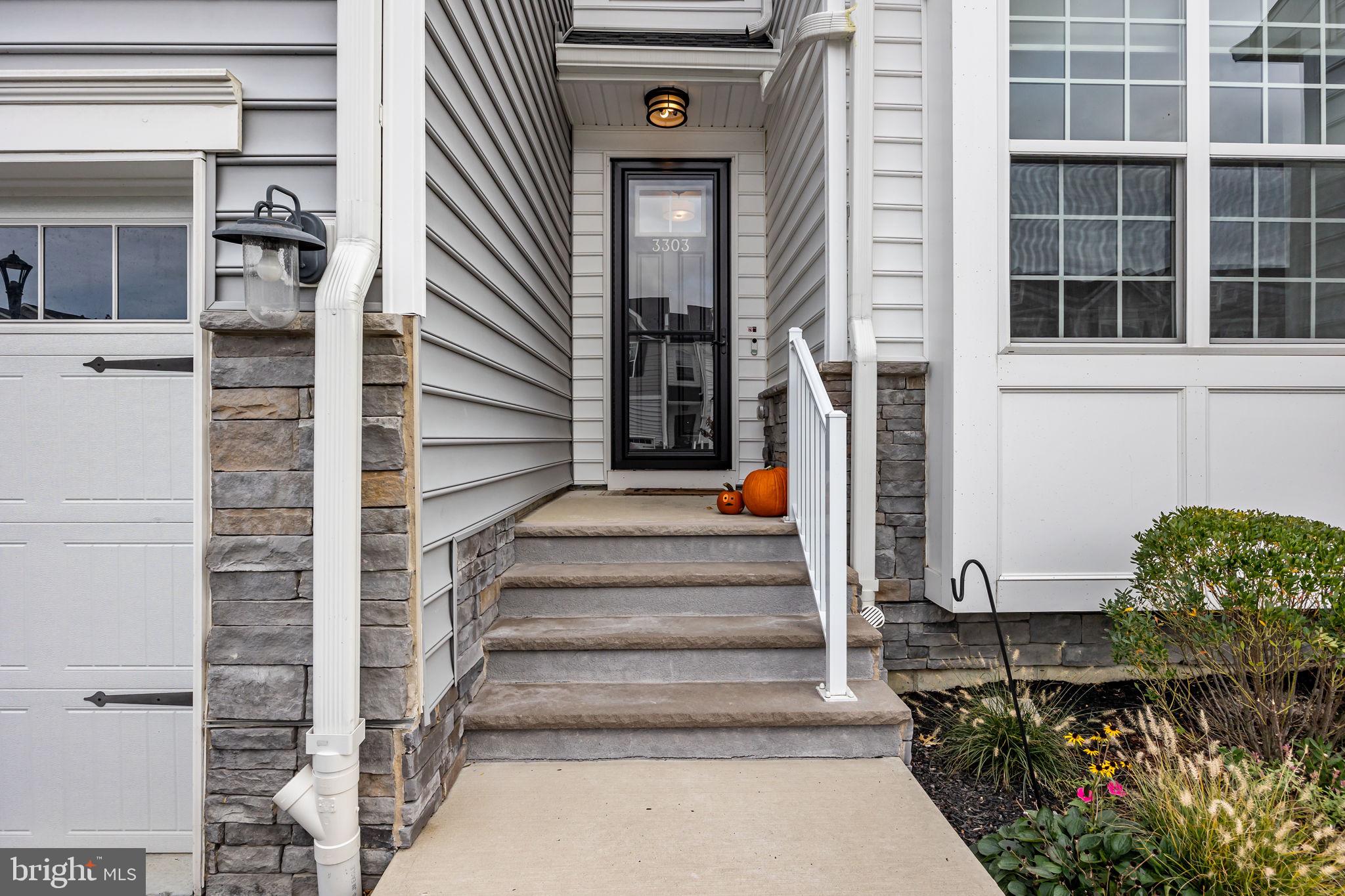 3303 BEECHWOOD COURT