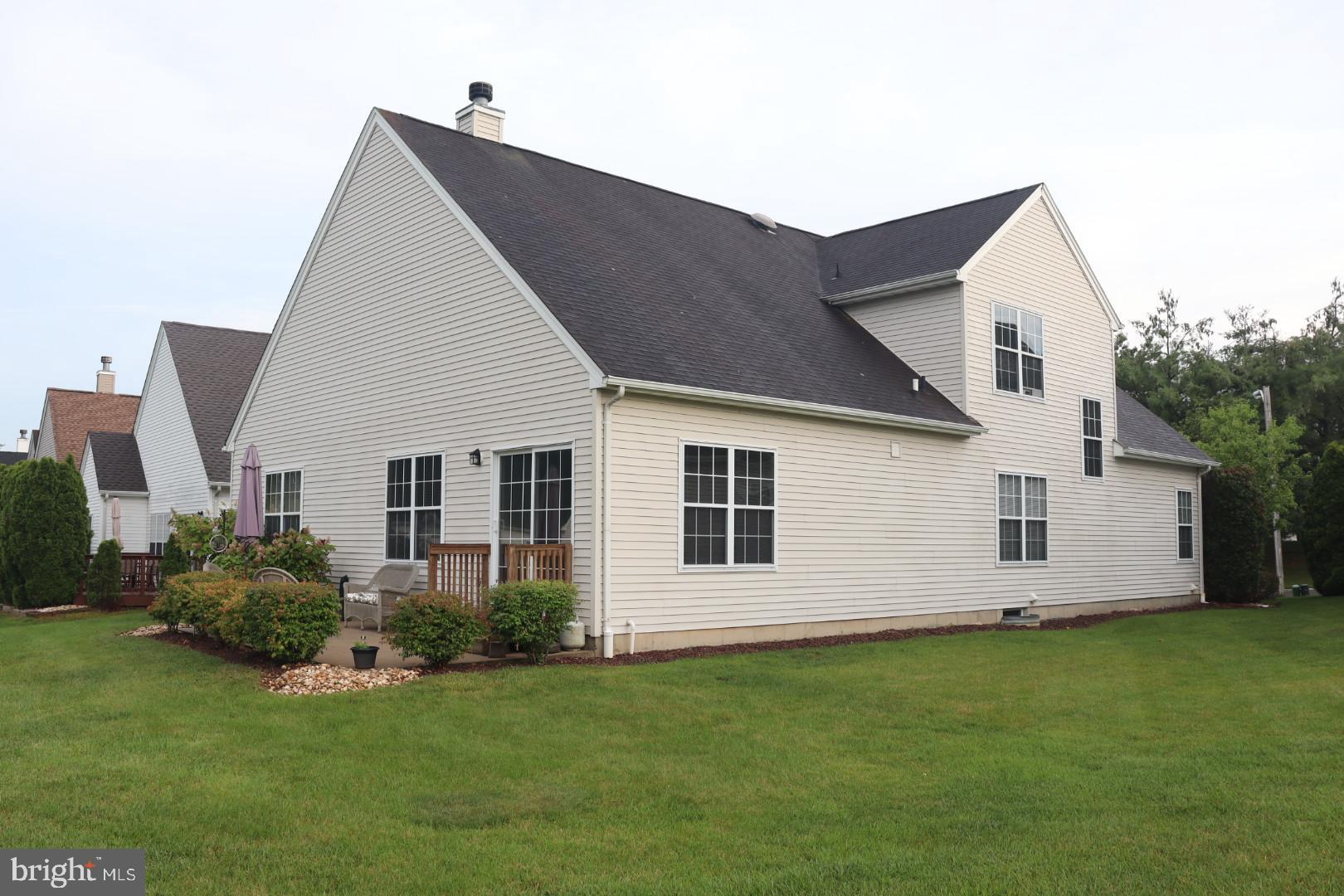 10 MISTFLOWER LANE
