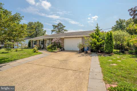 Photo of 4 Hunterdon Avenue, MONROE TOWNSHIP, NJ 08831 (MLS # NJMX2013044)