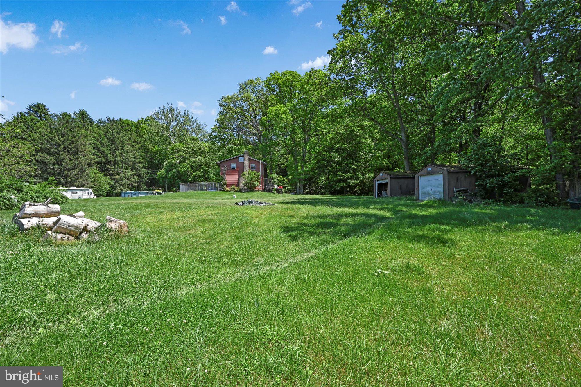 HAWK MOUNTAIN - Residential