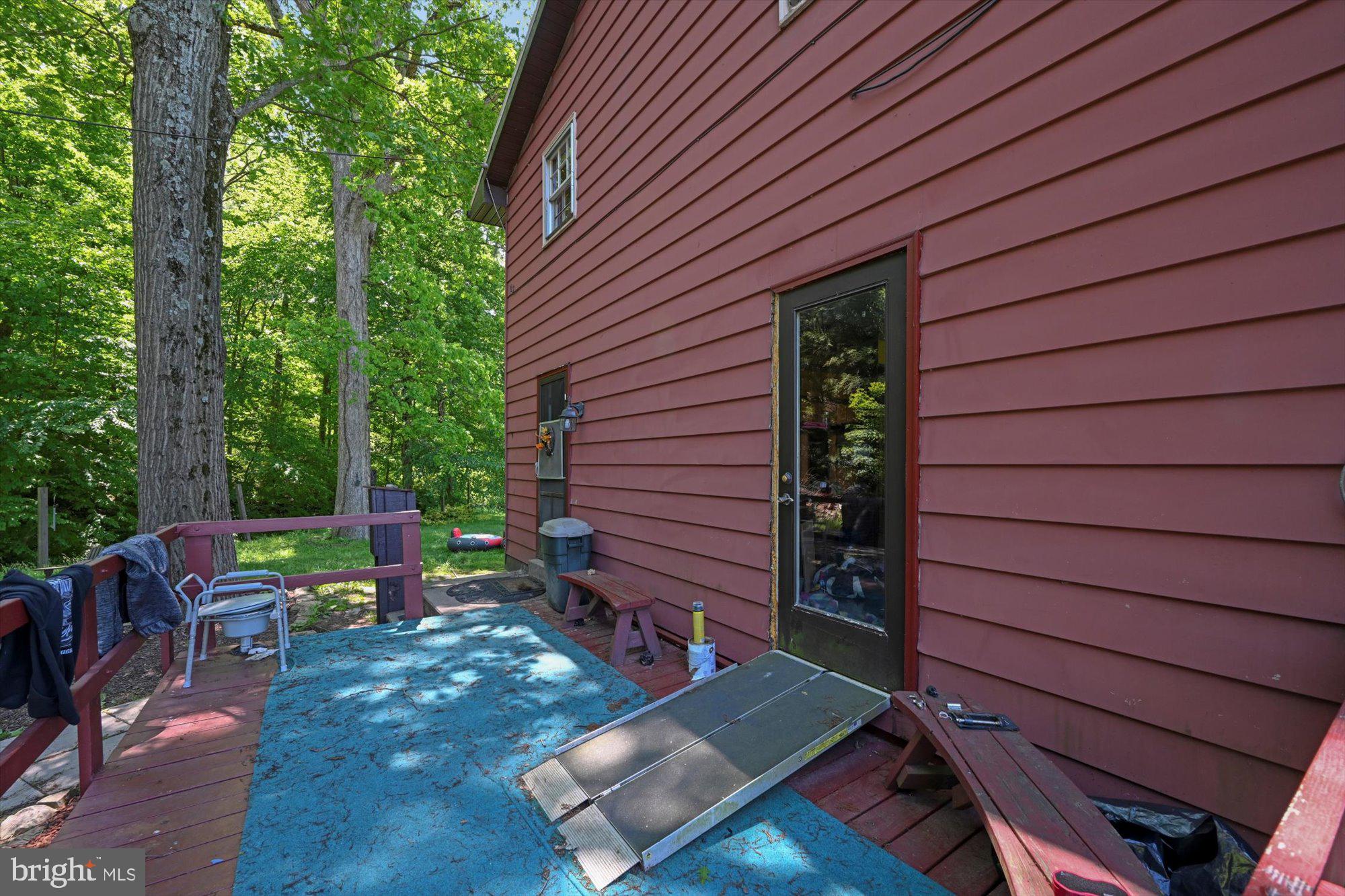 HAWK MOUNTAIN - Residential