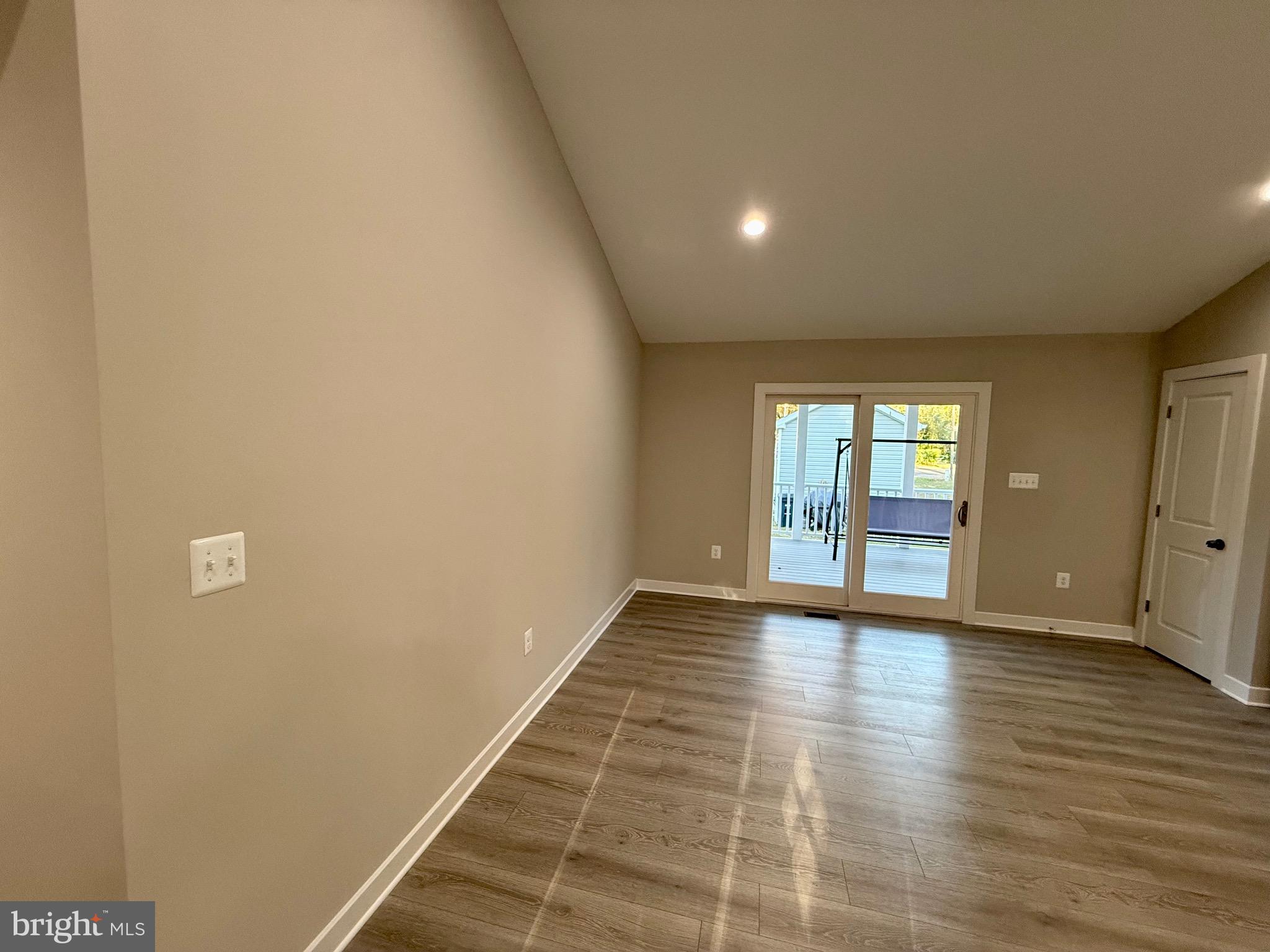 GLEBE HARBOR - Residential