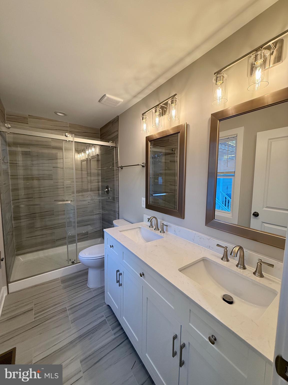 GLEBE HARBOR - Residential