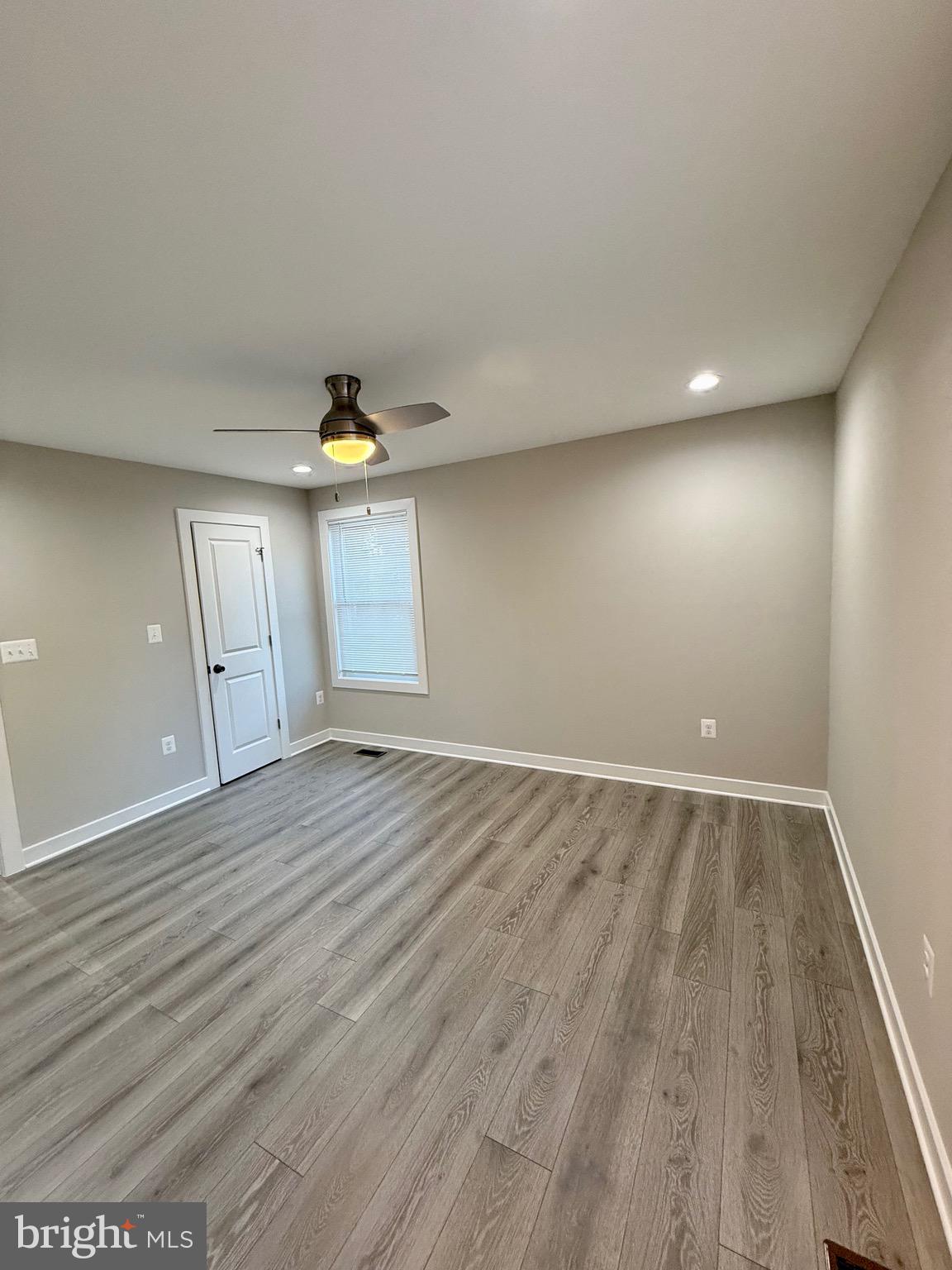 GLEBE HARBOR - Residential