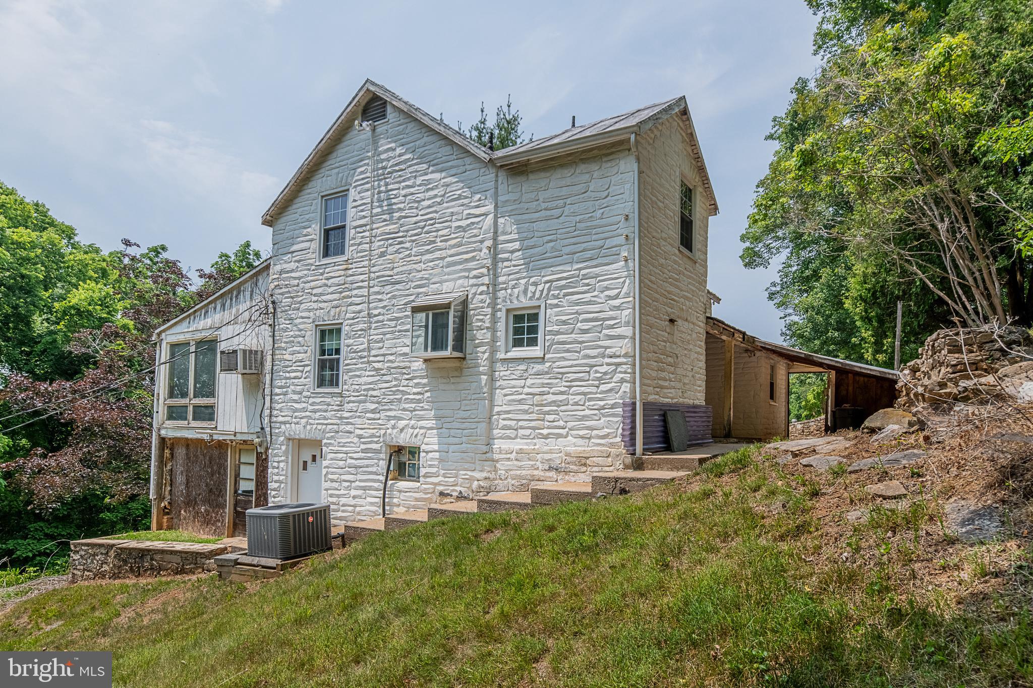 NONE AVAILABLE - Land