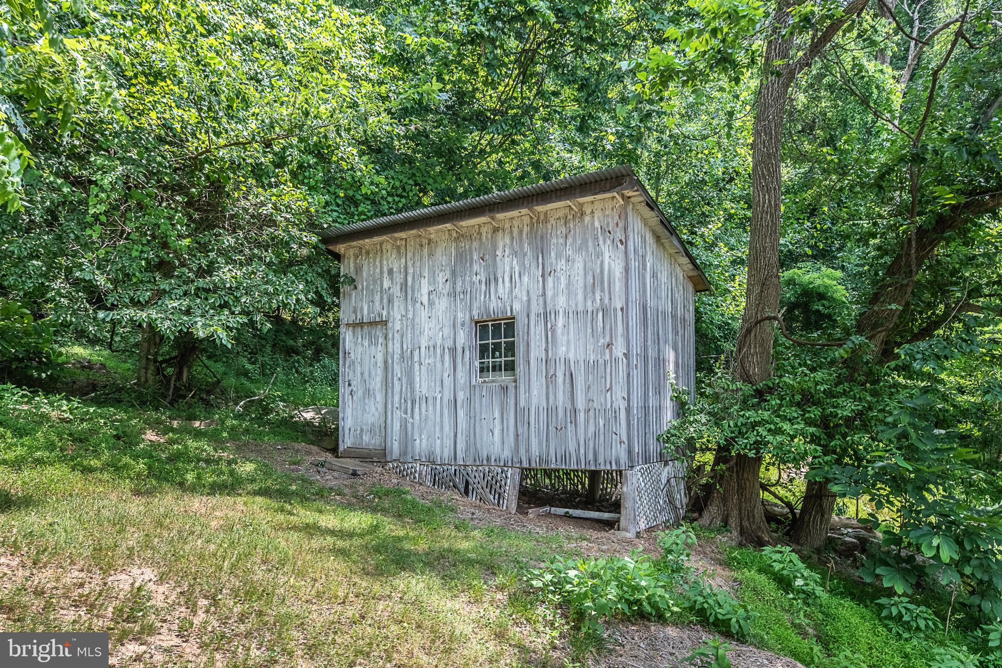 NONE AVAILABLE - Land